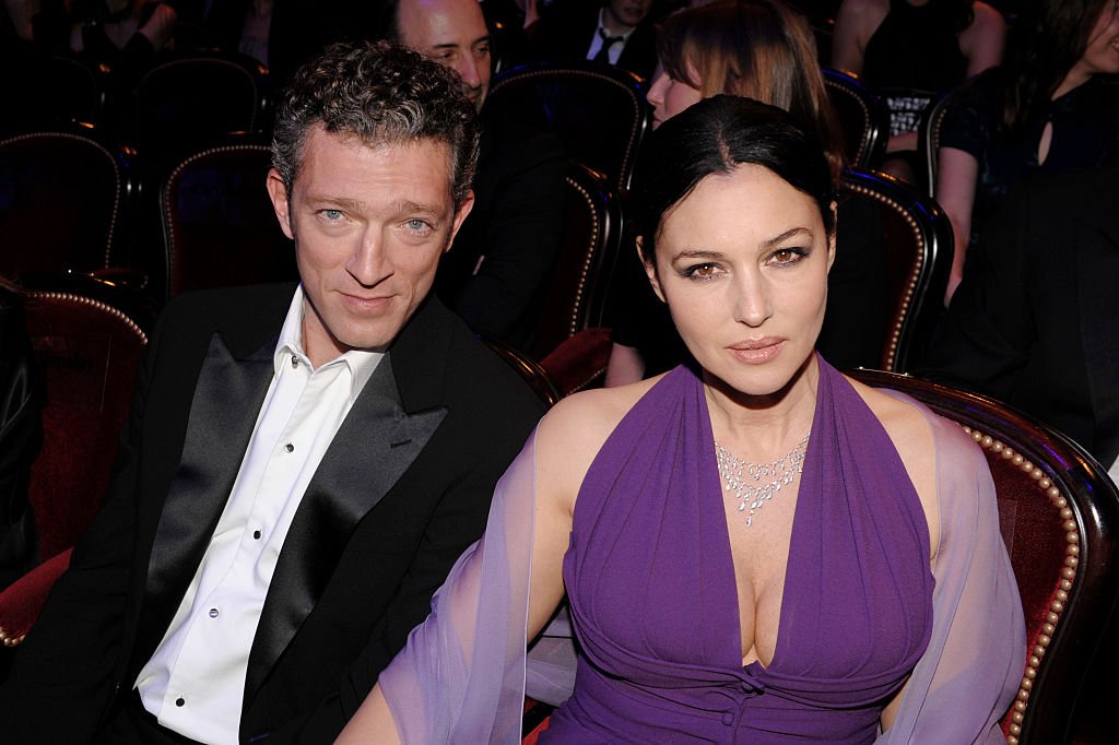 Monica Bellucci et Vincent Cassel arrivent à la 34e cérémonie des Cesar Awards, qui s'est tenue au Théâtre du Châtelet à Paris. | Photo : Getty Images