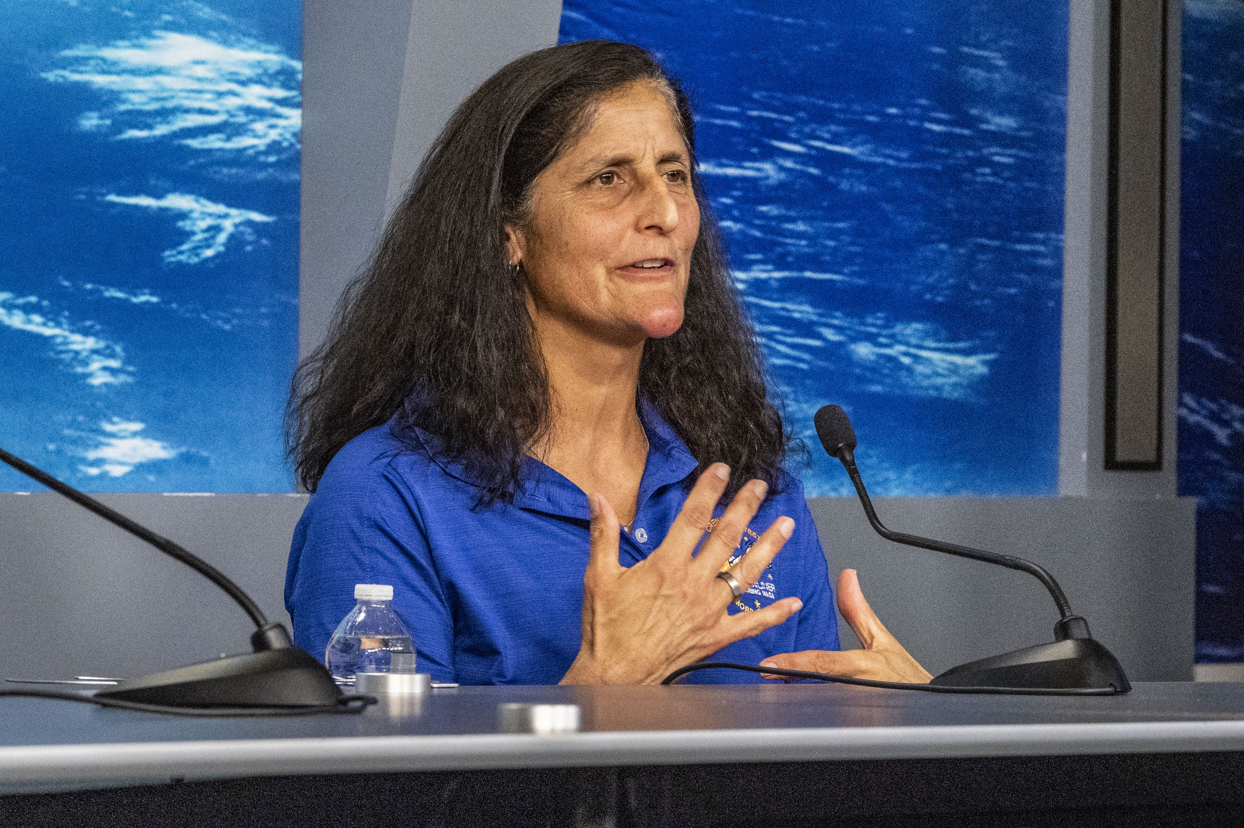 Sunita Williams répondant aux questions lors d'un point presse le 22 mars 2024. | Source : Getty Images