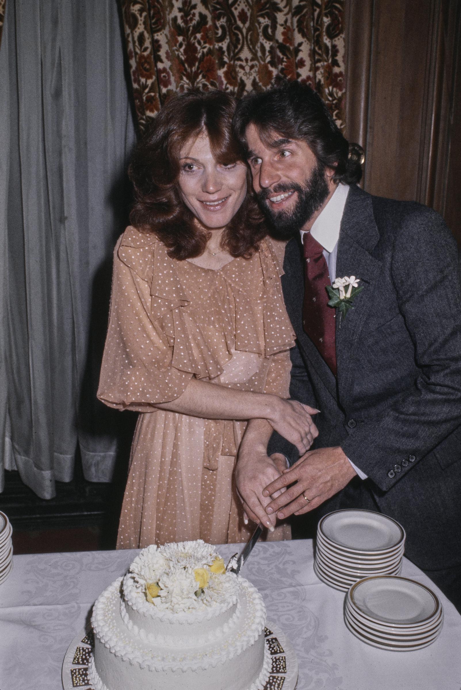 Stacey Weitzman et Henry Winkler photographiés lors de leur réception le 5 mai 1978 à New York. | Source : Getty Images