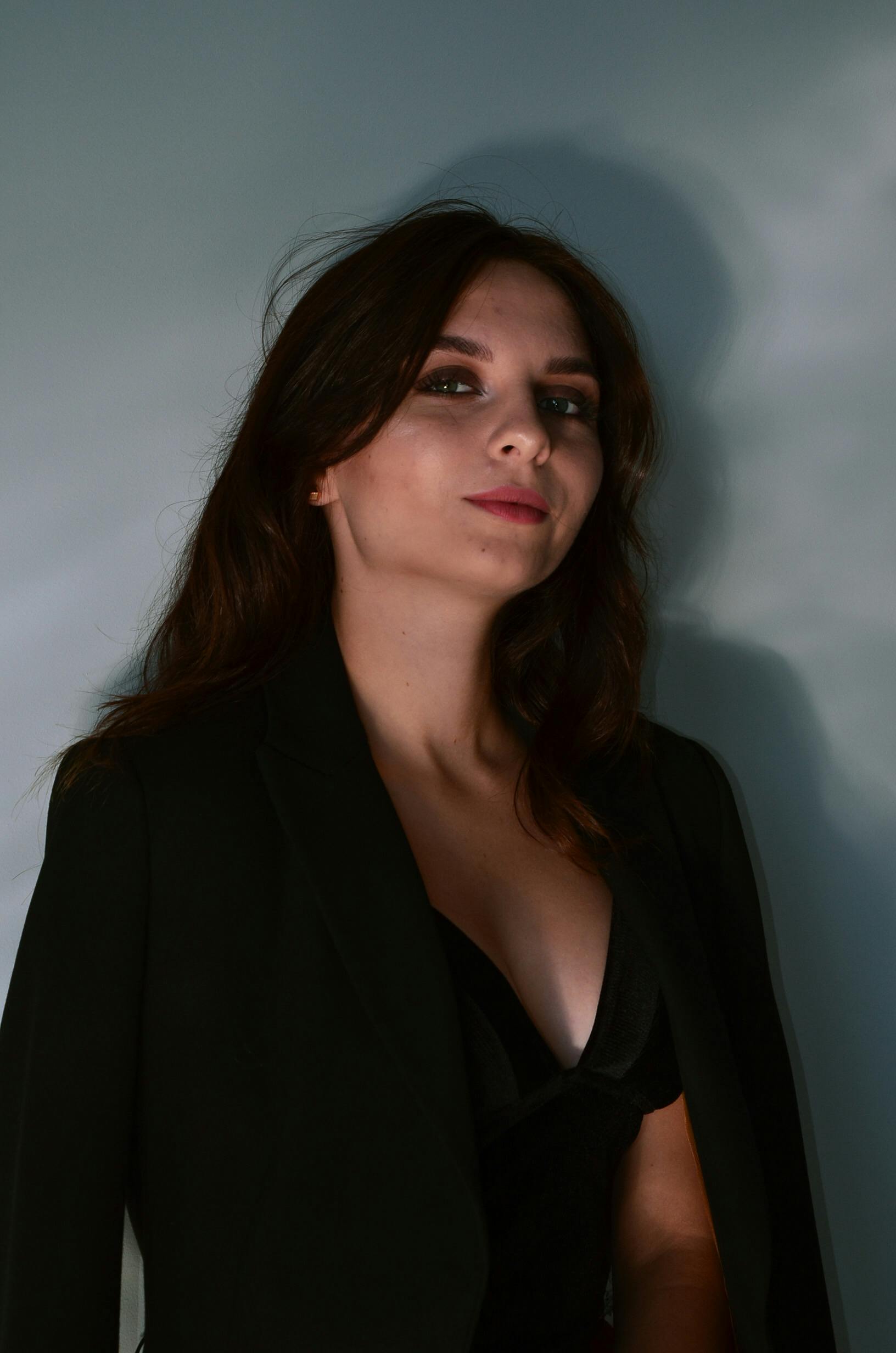 Une femme souriante | Source : Pexels