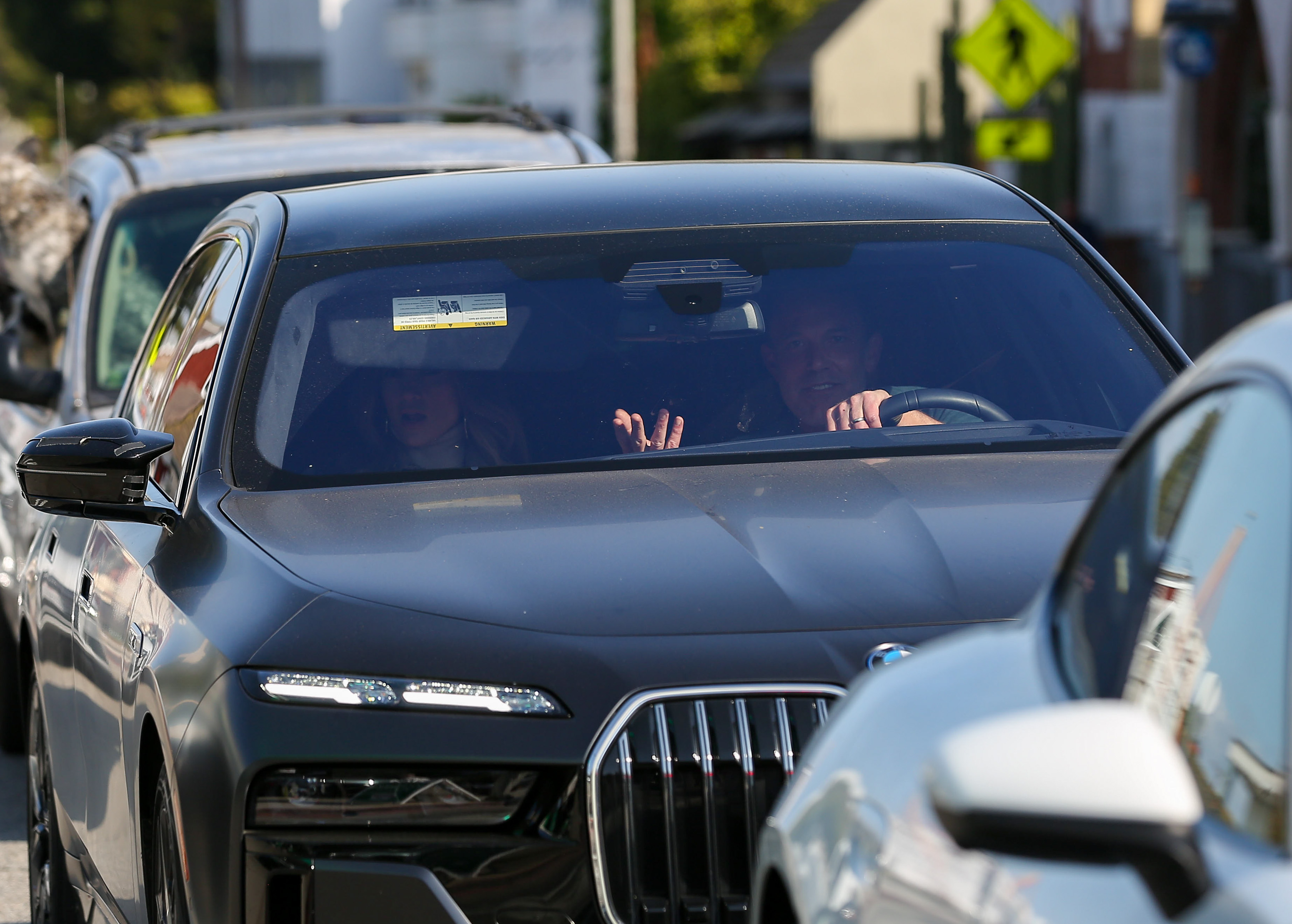 Jennifer Lopez et Ben Affleck aperçus en voiture à Los Angeles, Californie, le 19 mai 2024 | Source : Getty Images