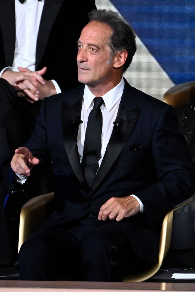 Le président du jury du 75e Festival de Cannes, Vincent Lindon, sur scène lors de la cérémonie de clôture du 75e Festival de Cannes au Palais des Festivals, le 28 mai 2022 à Cannes, en France. | Photo : Getty Images