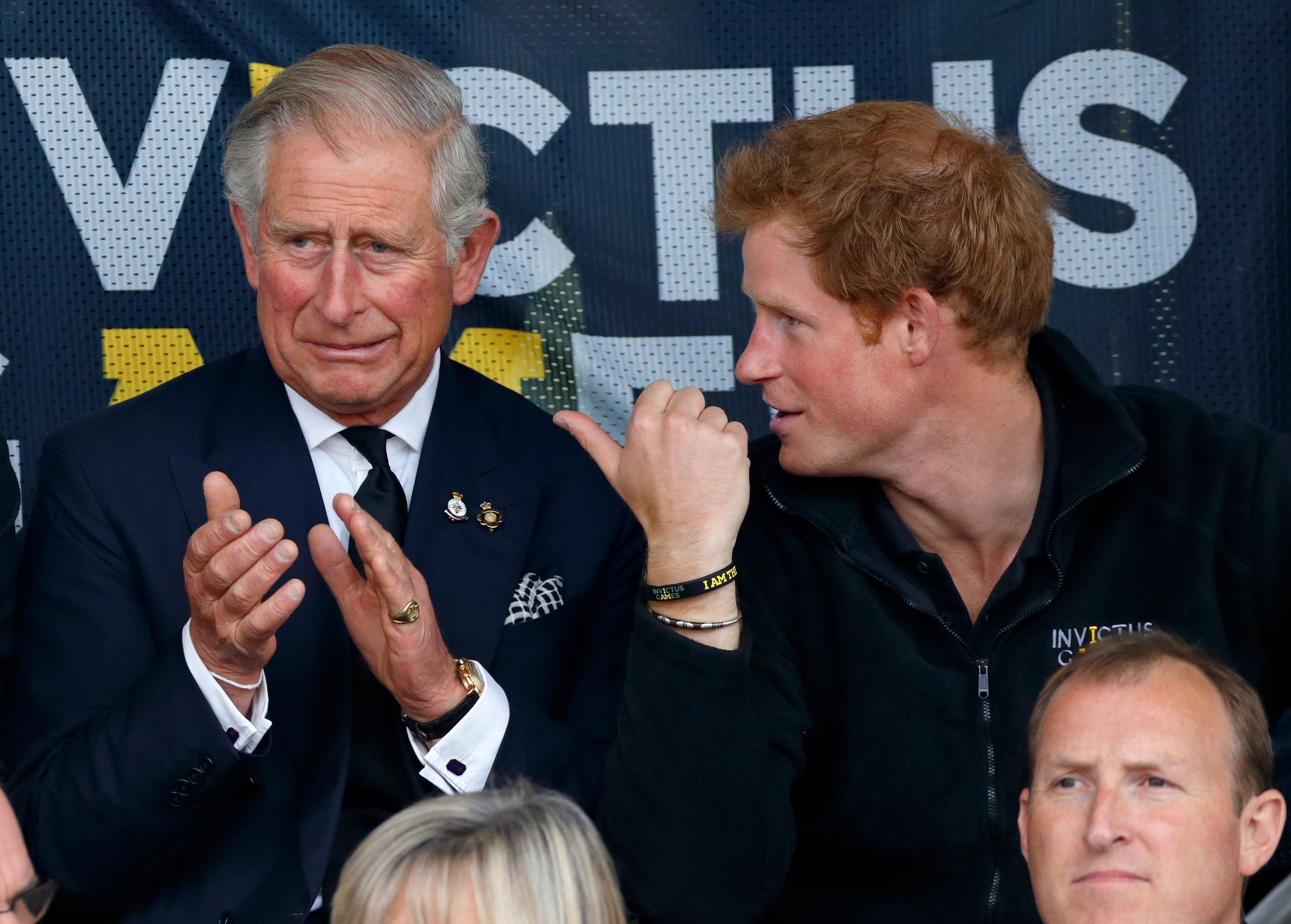 Le roi Charles III et le prince Harry lors des Invictus Games à Londres, en Angleterre, le 11 septembre 2014 | Source : Getty Images