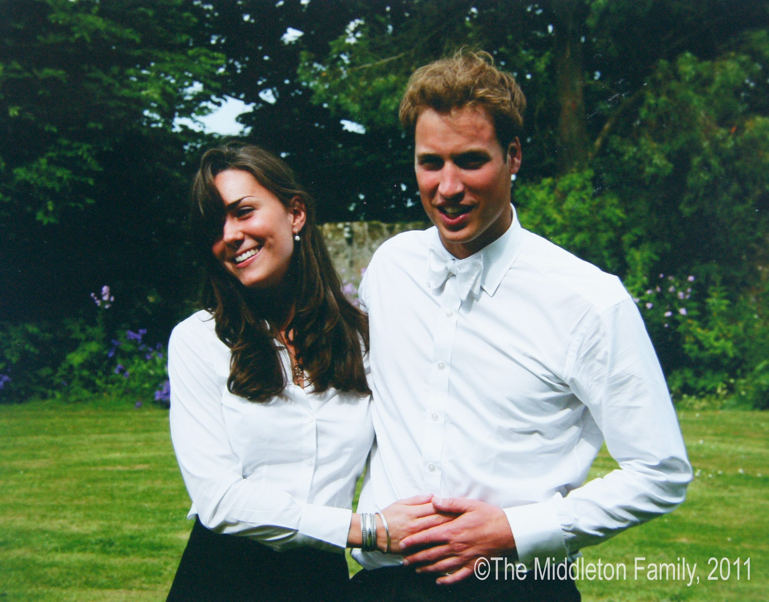Le prince William et Kate Middleton le jour de leur remise de diplôme à l'université St. Andrew's, le 23 juin 2005 en Écosse. | Source : Getty Images