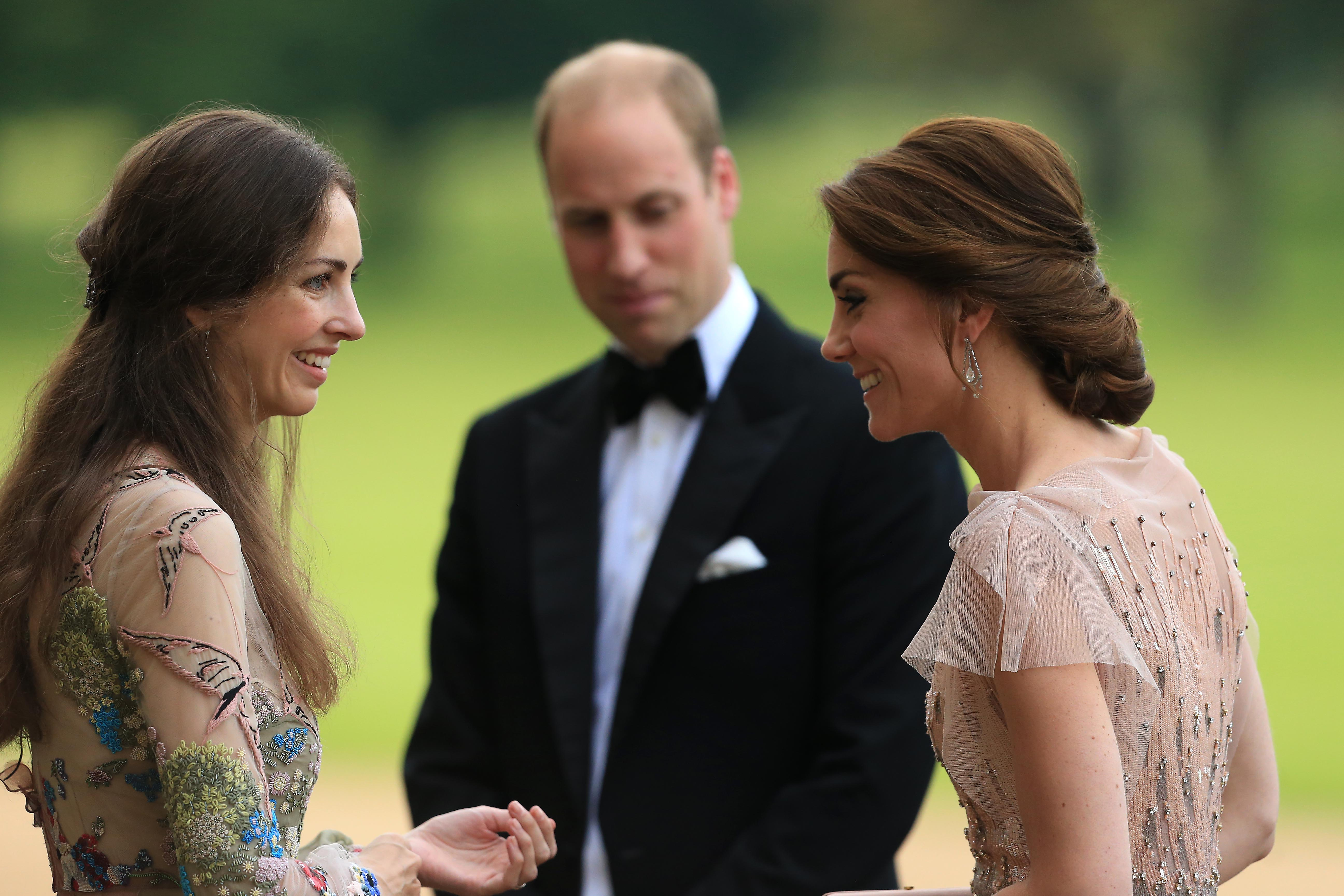 Le prince William, Catherine, duchesse de Cambridge et Rose Hanbury assistent à un dîner de gala en faveur de l'appel de nook des East Anglia's Children's Hospices à Houghton Hall le 22 juin 2016 à King's Lynn, en Angleterre | Source : Getty Images