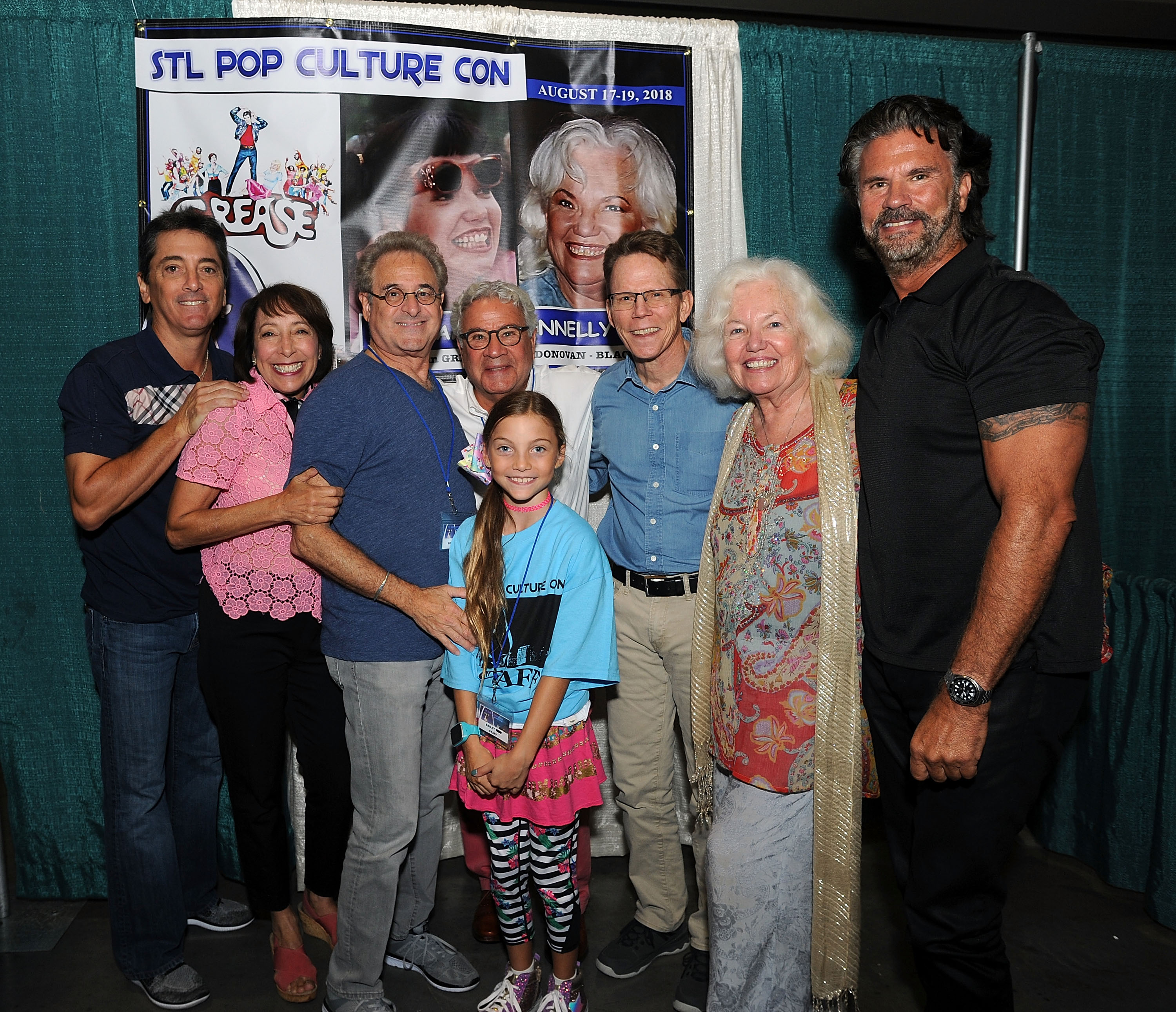 Scott Baio, Barry Pearl, Kelly Ward, Didi Conn, Bailey Baio, Lorenzo Lamas, l'actrice, et Michael Tucci le 19 août 2018 à St Charles, Missouri | Source : Getty Images