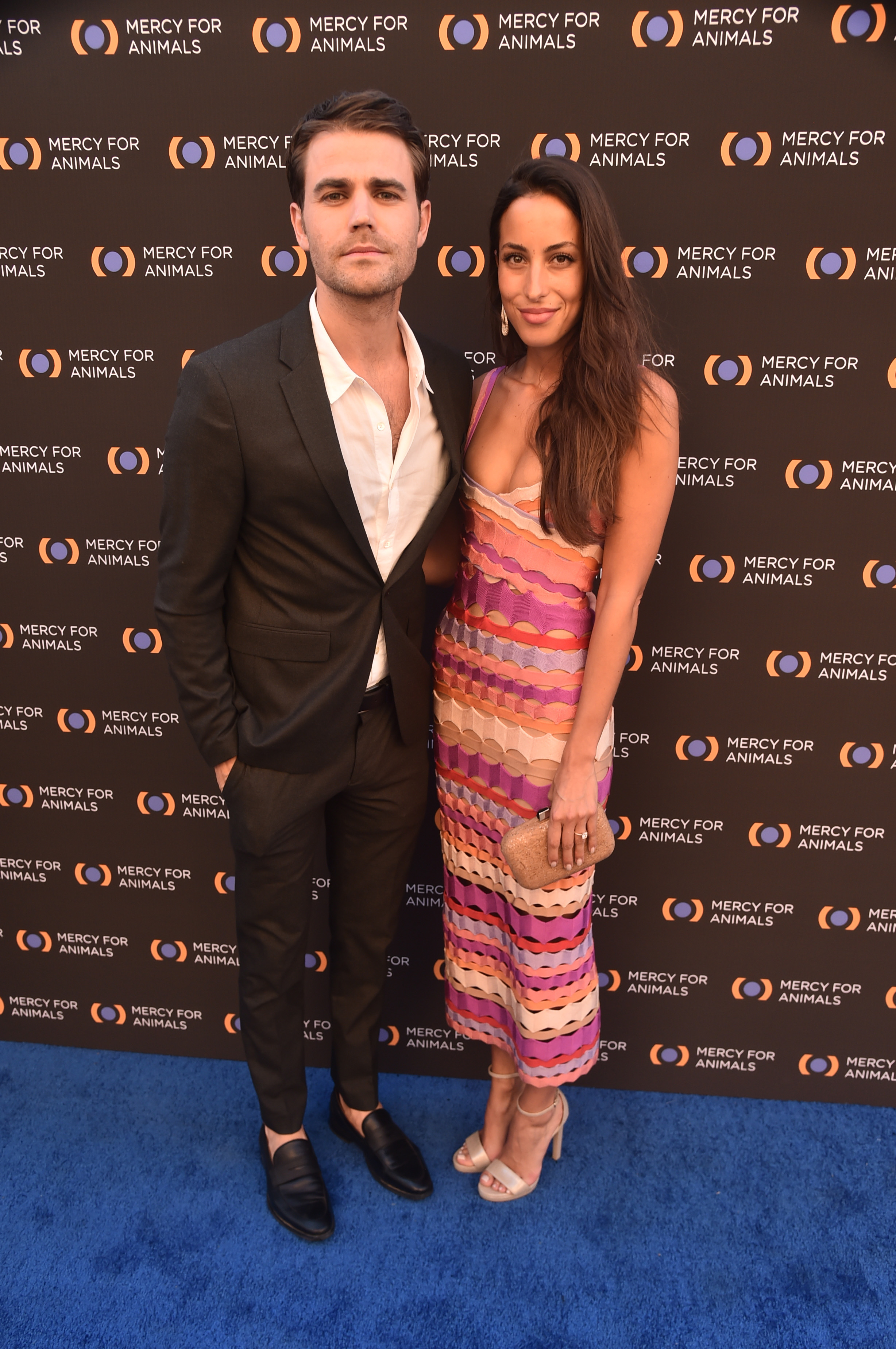 Paul Wesley et Ines De Ramon assistent au gala du 20e anniversaire de Mercy For Animals le 14 septembre 2019 | Source : Getty Images