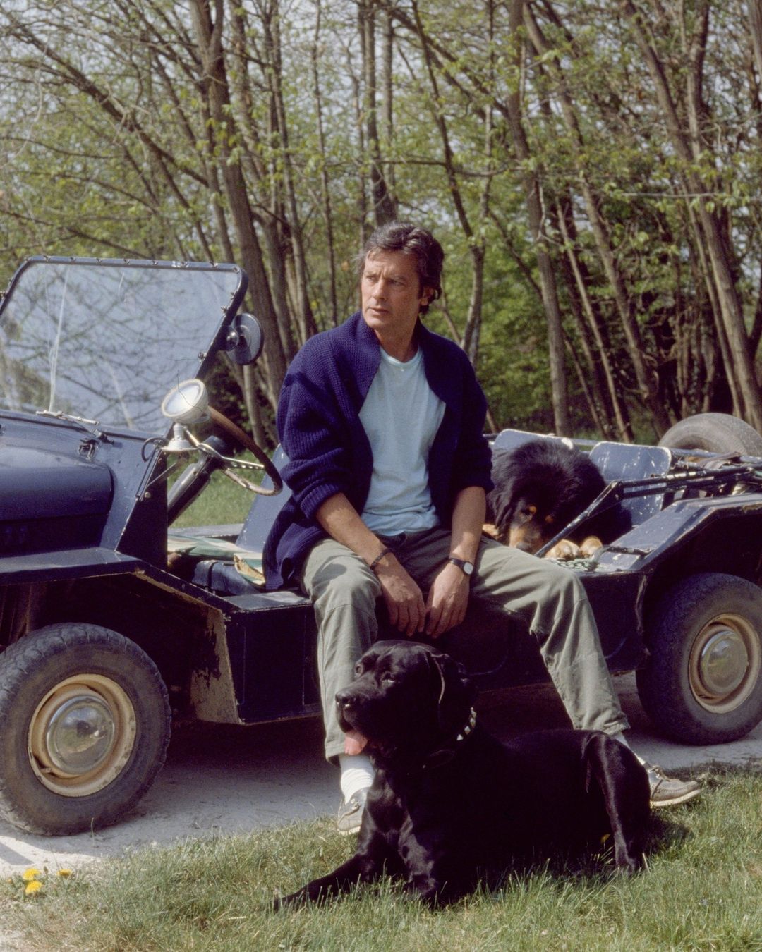 Alain Delon à son domicile La Brulerie, à Douchy, dans le centre de la France d'après un post Instagram daté du, 18 août 2024 | Source : Instagram/vanityfairfrance/