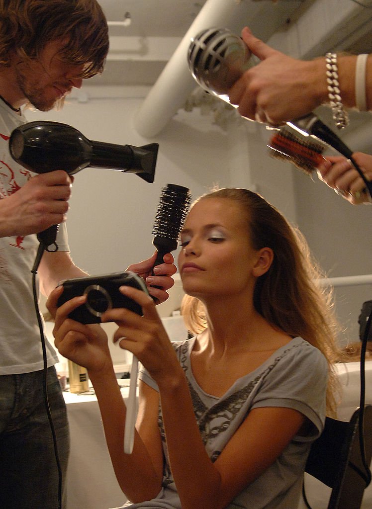 Une illustration du brushing. | Photo : Getty Images