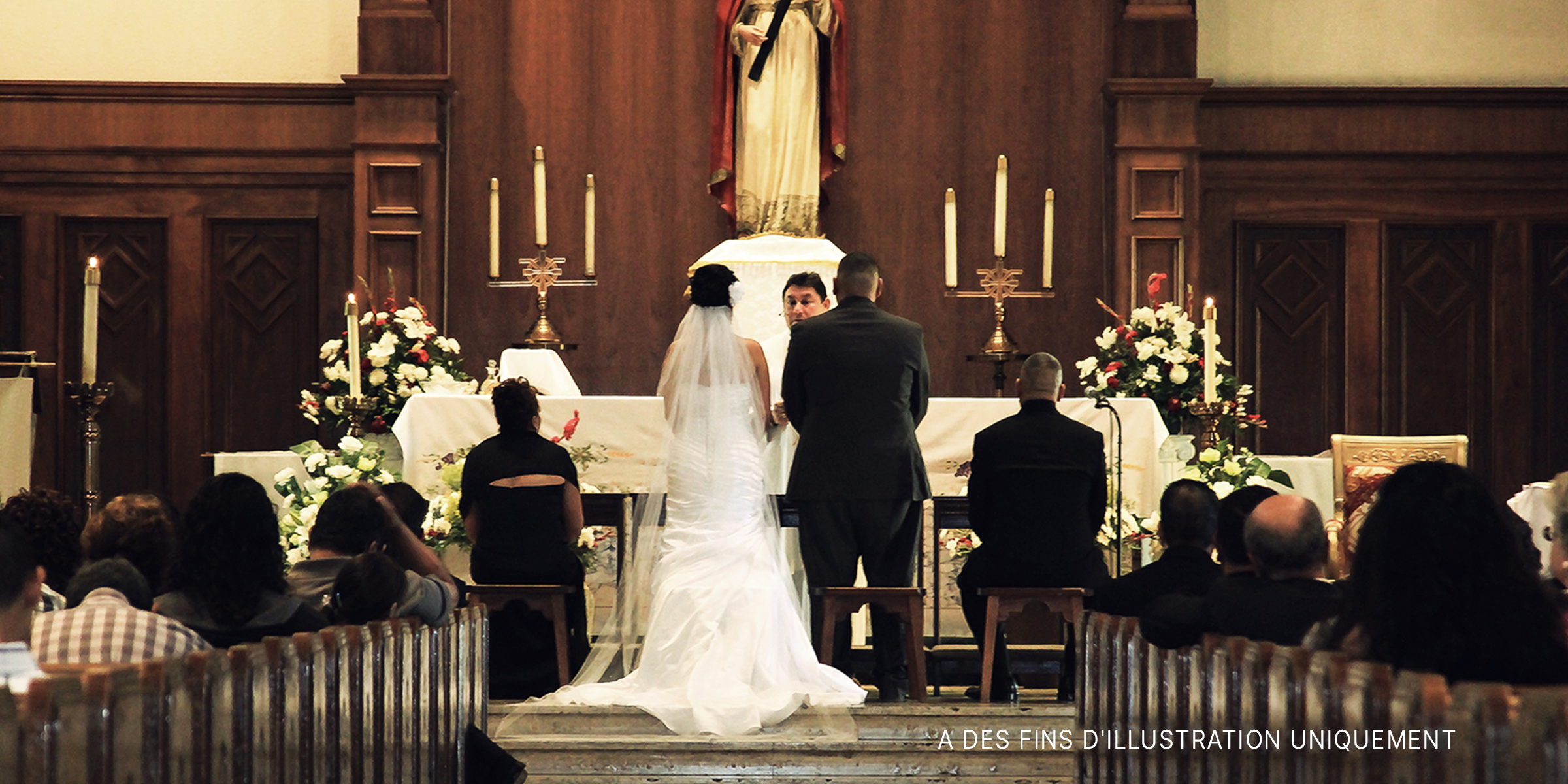 Un couple en train de se marier | Source : Flickr / demxx (CC BY 2.0)