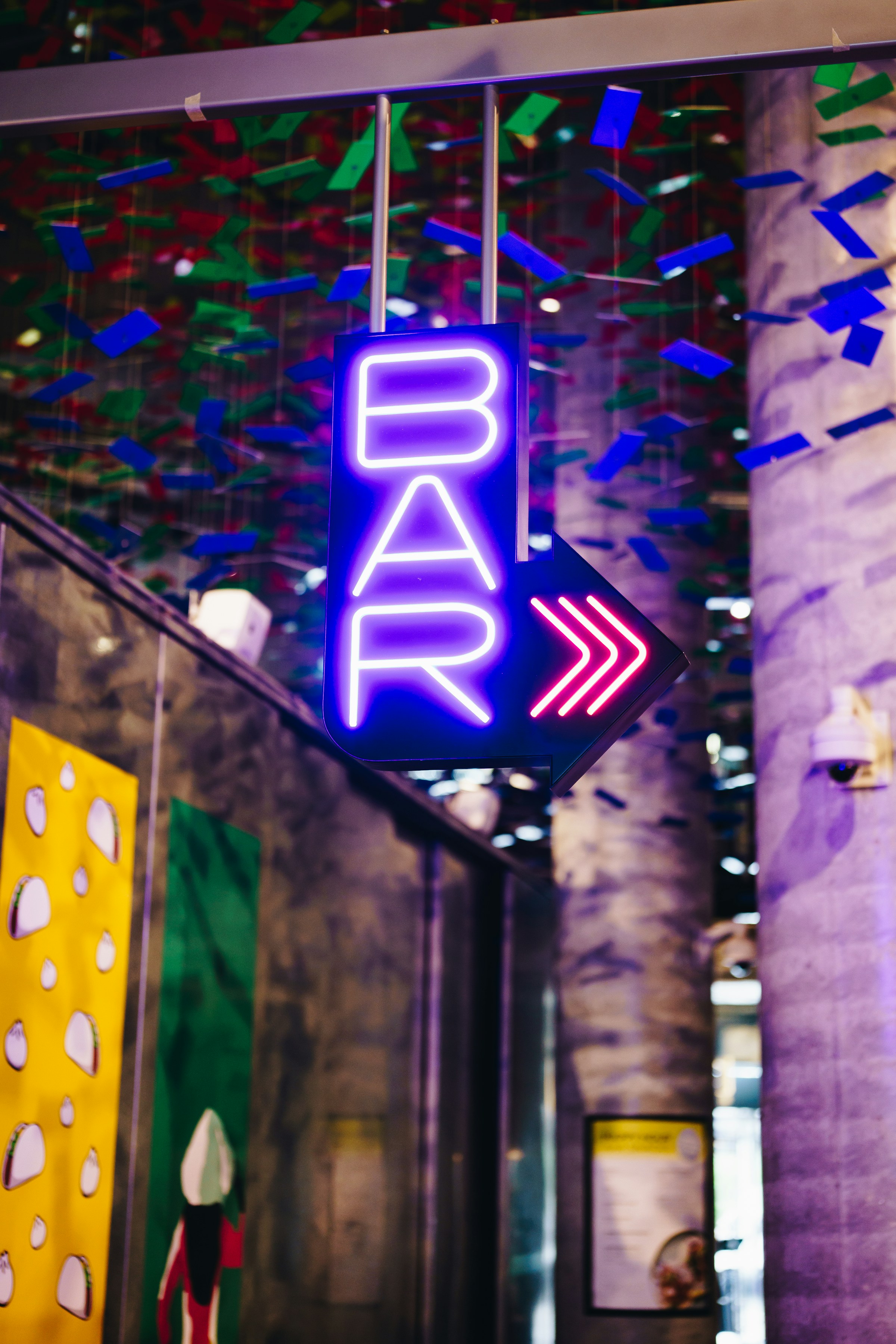 Un bar | Source : Unsplash