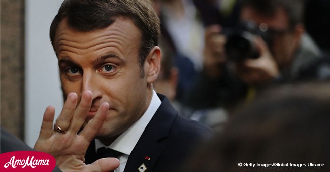 On se moque d'Emmanuel Macron pour une photo controversée avec une troupe de danse à l'Elysée