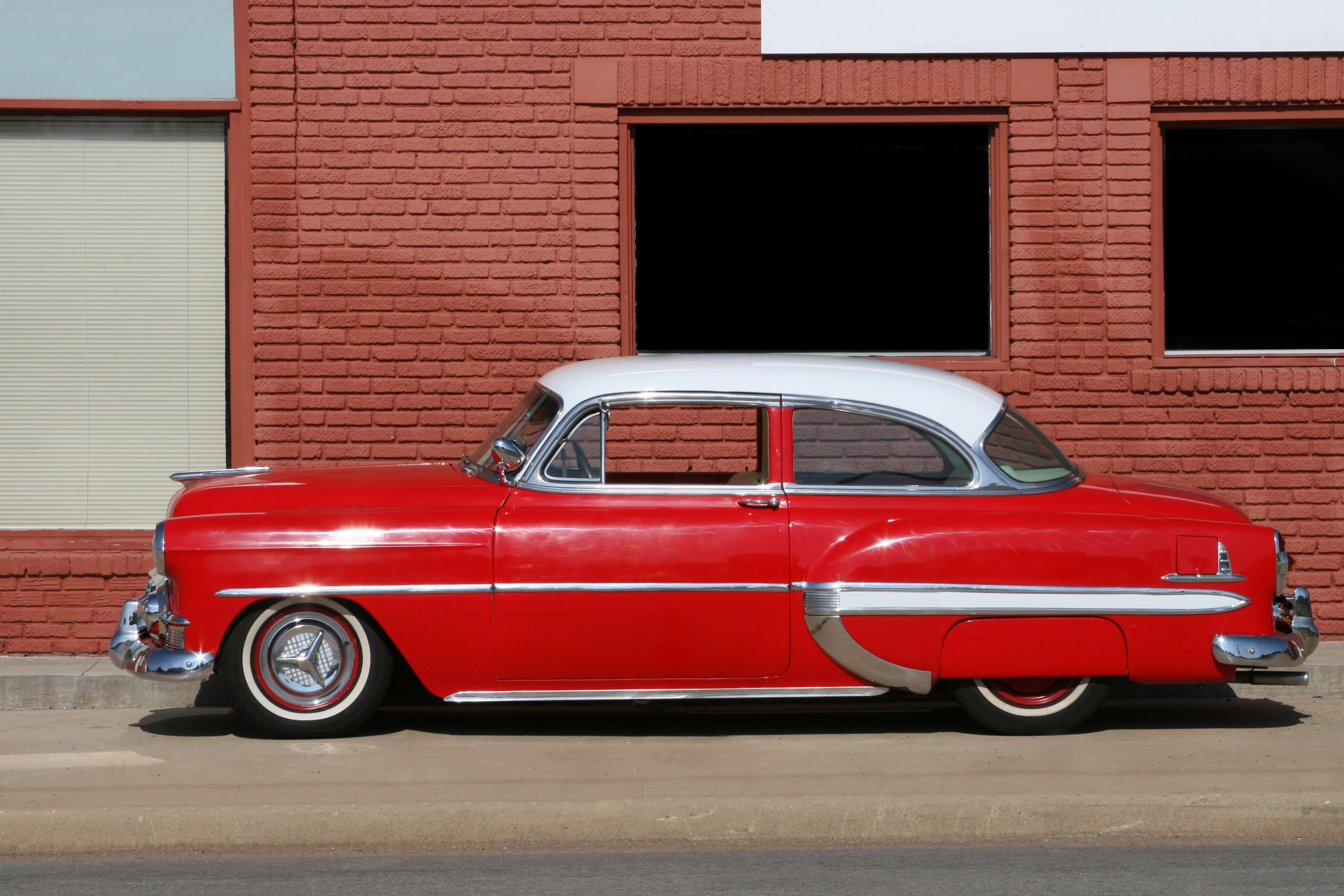 Une Chevy Bel Air rouge | Source : Getty Images