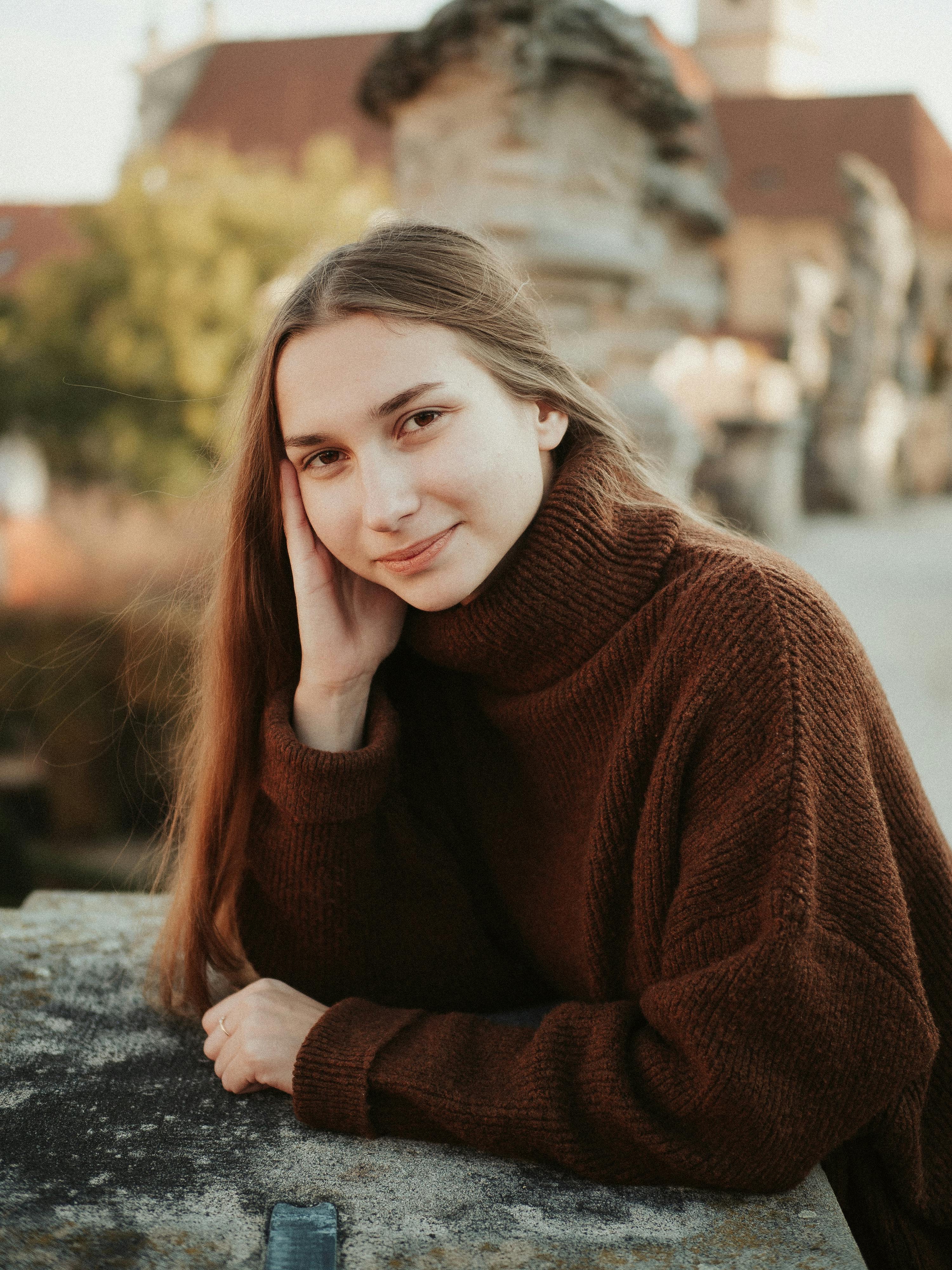 Une adolescente souriante | Source : Pexels