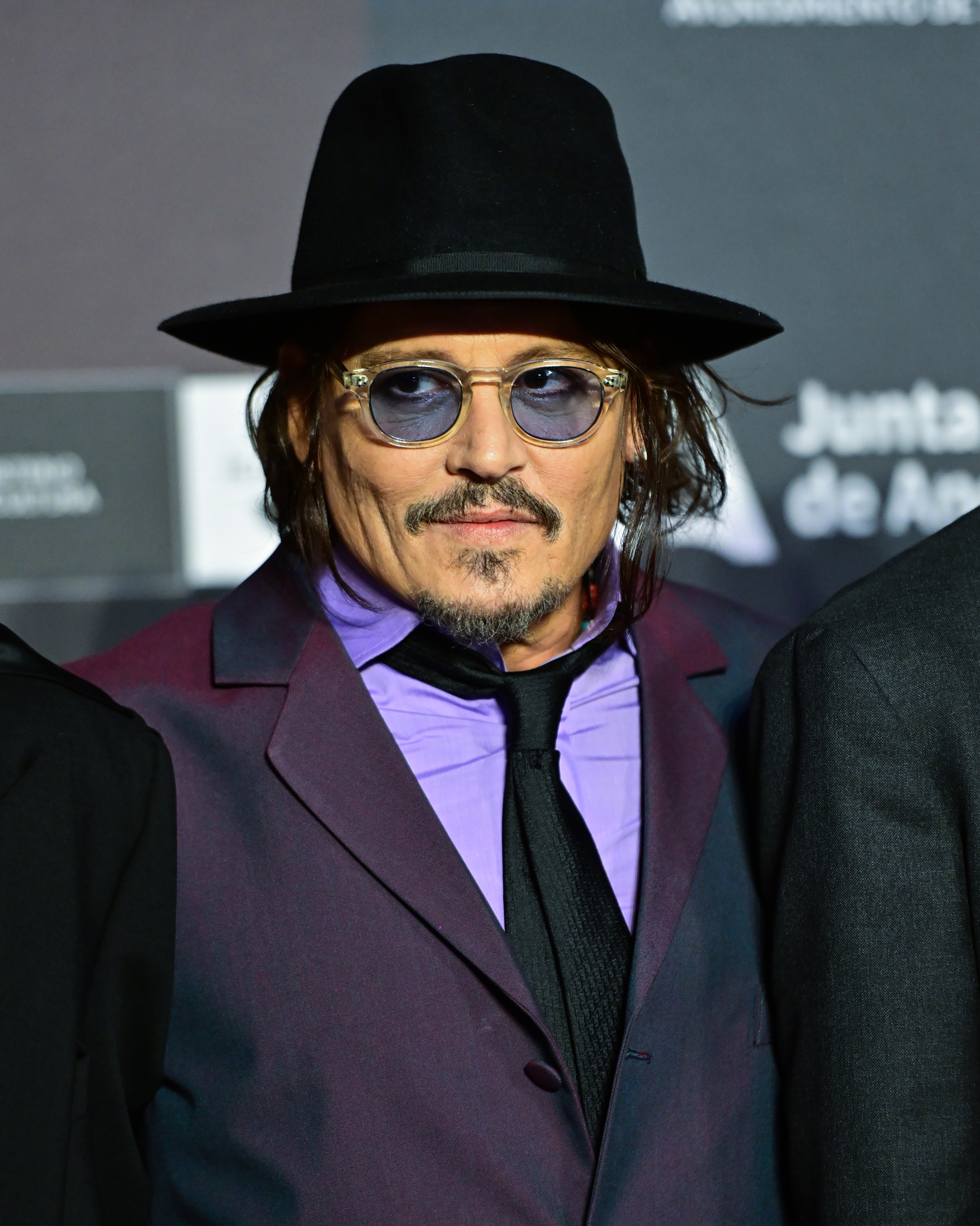 Johnny Depp assiste au photocall de "Modi, Three days on the Wing of Madness" au Cartuja Center Cite le 9 novembre 2024, à Séville, en Espagne. | Source : Getty Images
