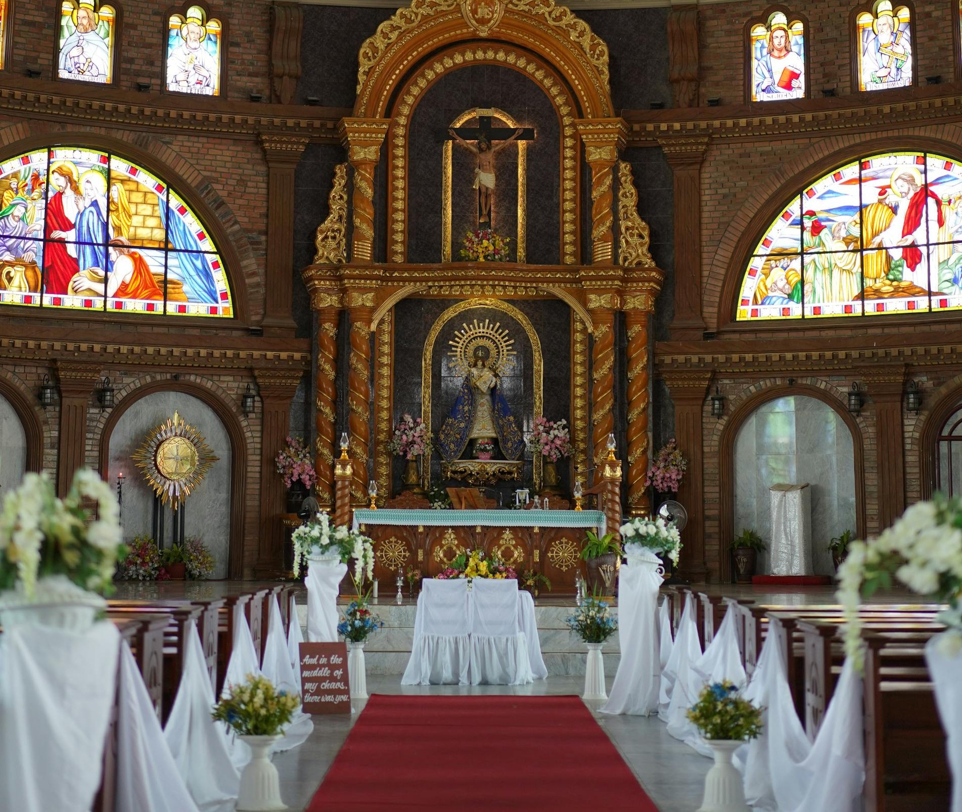 Une église décorée pour un mariage | Source : Pexels