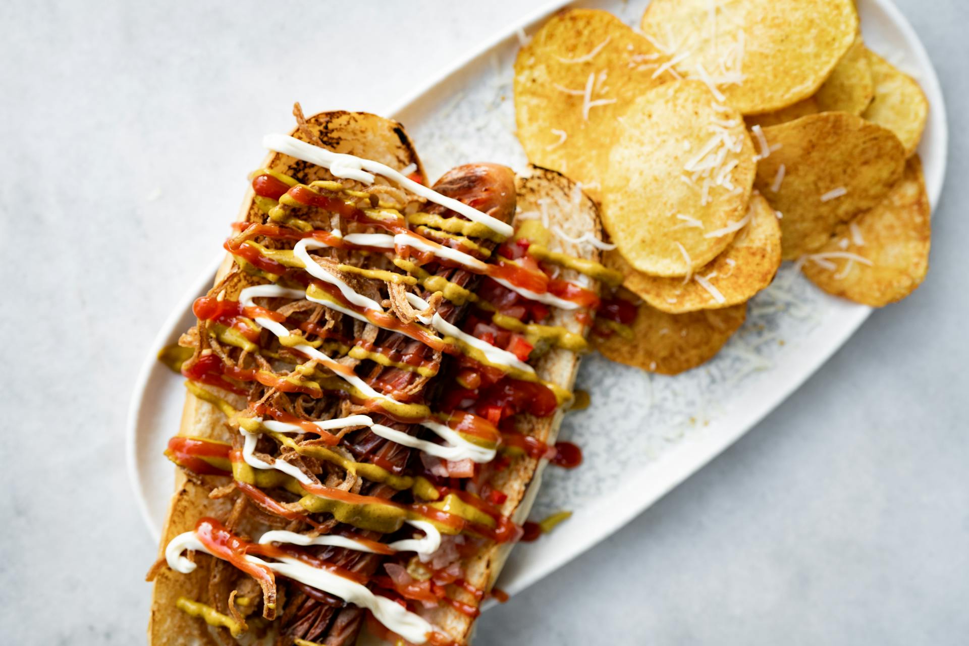 Un sandwich et des frites | Source : Pexels