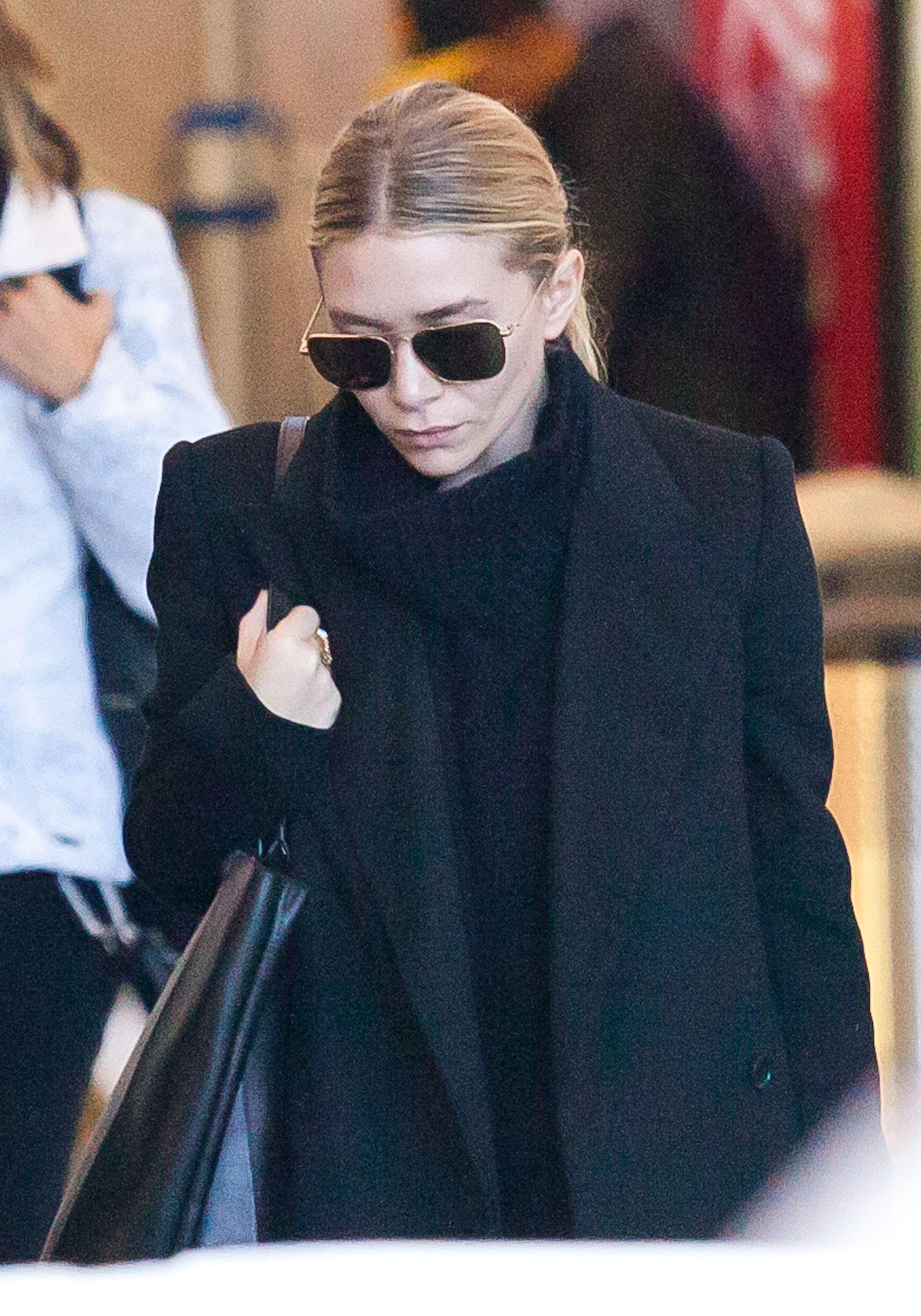 Ashley Olsen repérée à l'aéroport LAX de Los Angeles, 2013 | Source : Getty Images