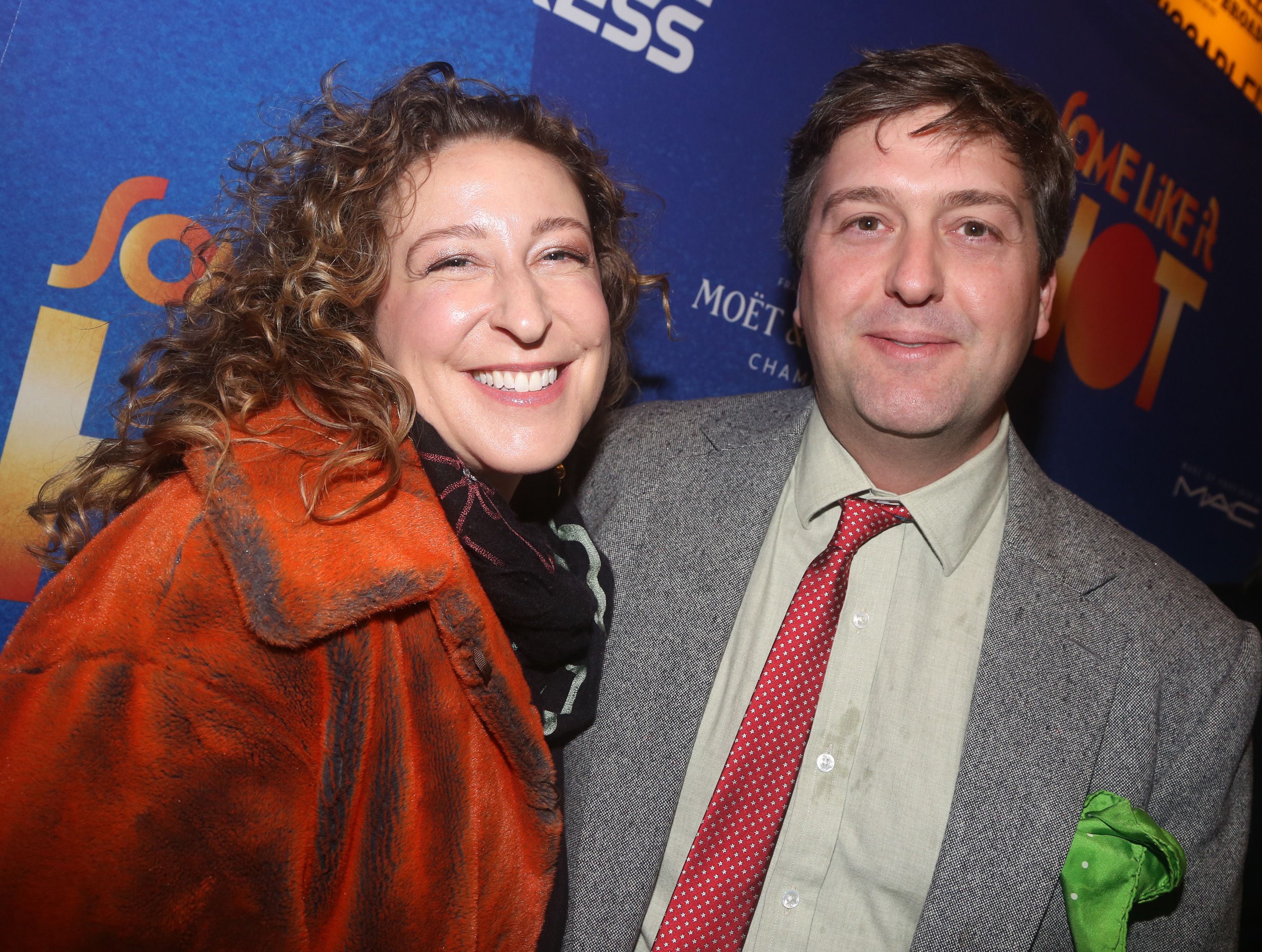 Sophie von Haselberg et Harry J. N. Guinness posent lors de la soirée d'ouverture de la nouvelle comédie musicale "Some Like It Hot !" sur Broadway au Shubert Theatre le 11 décembre 2022 à New York | Source : Getty Images