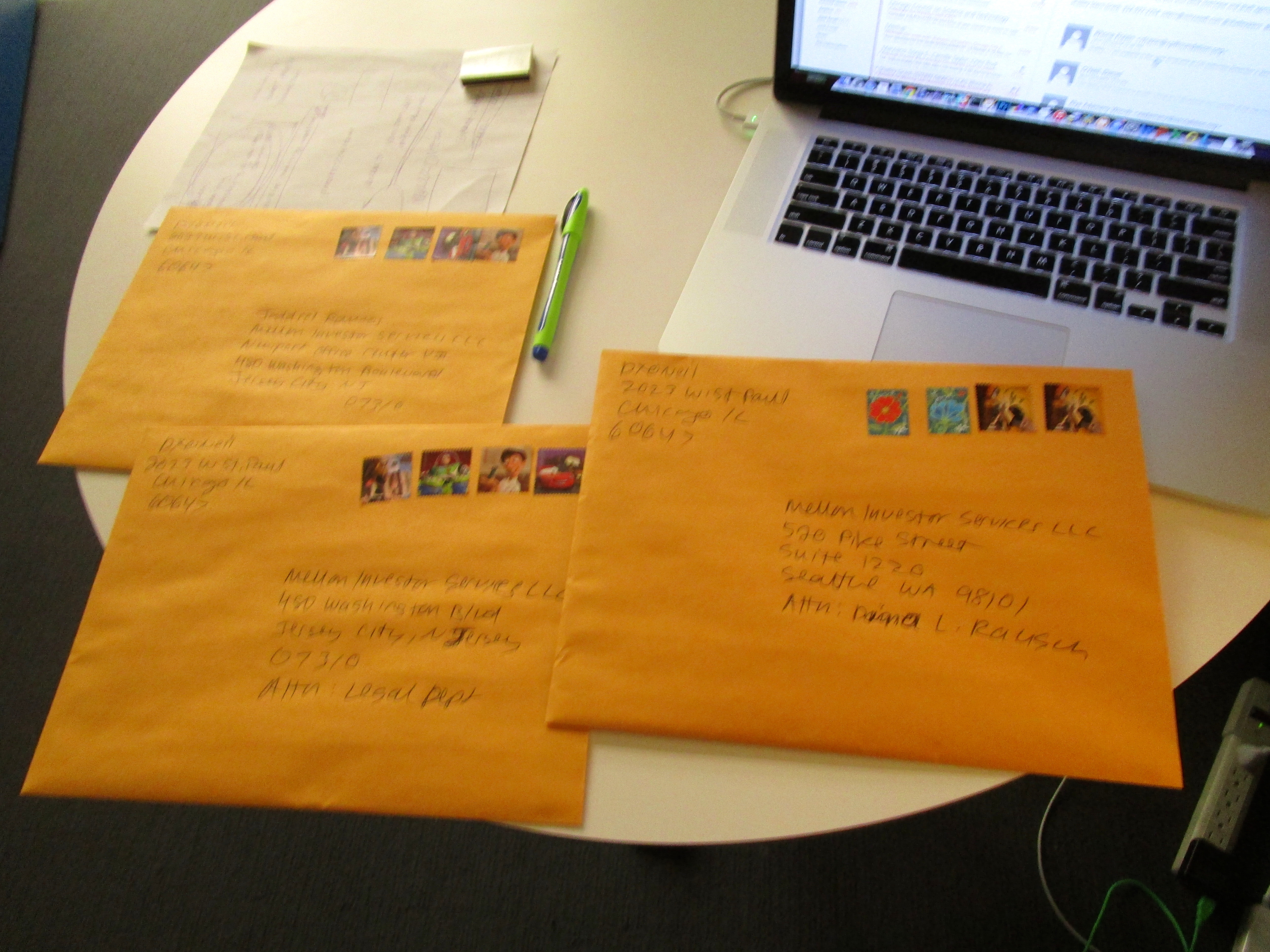 Des enveloppes avec lettres | Source : Flickr