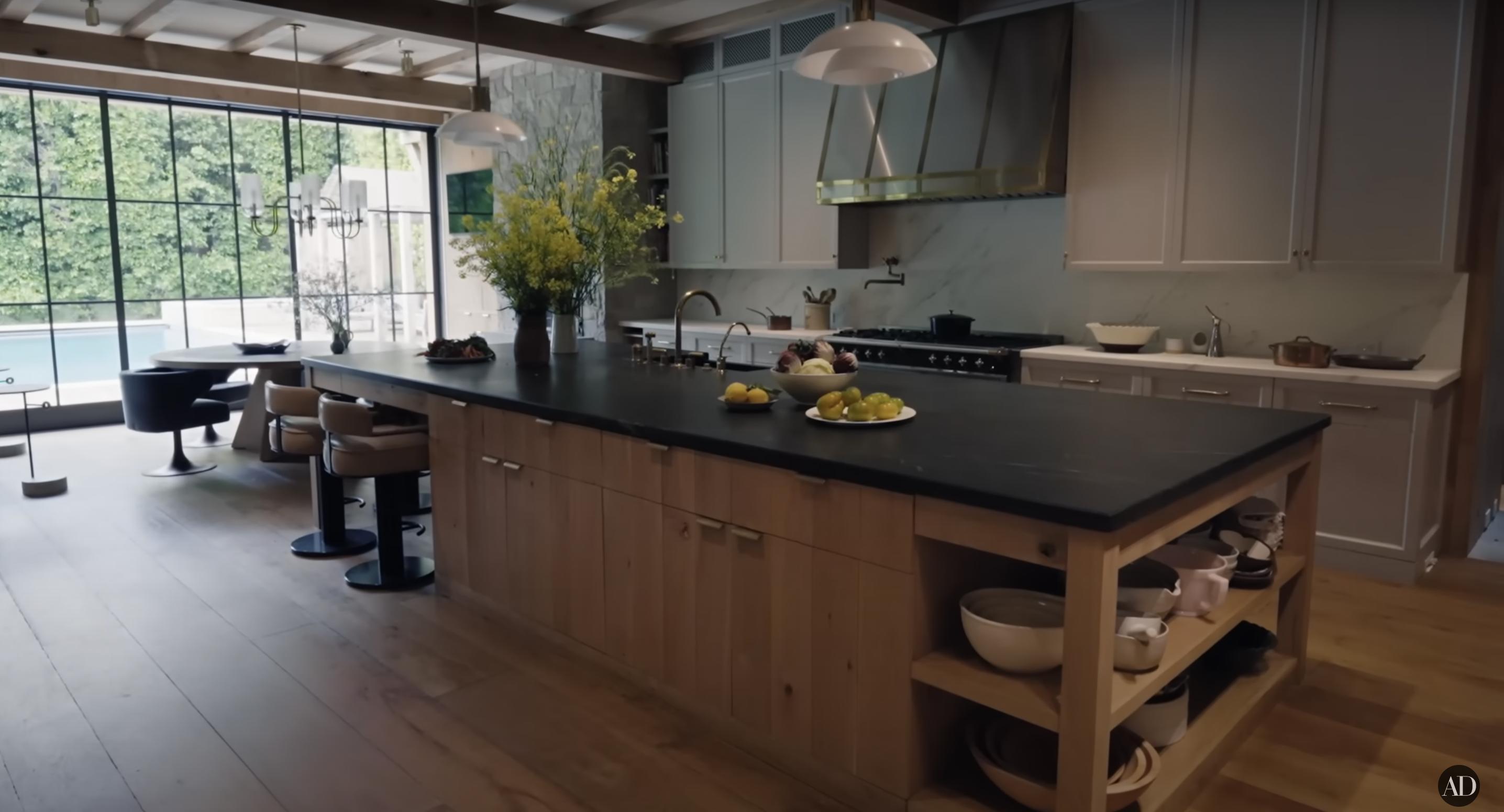 La cuisine de Jennifer Garner, datée du 3 septembre 2024 | Source : YouTube/@Archdigest