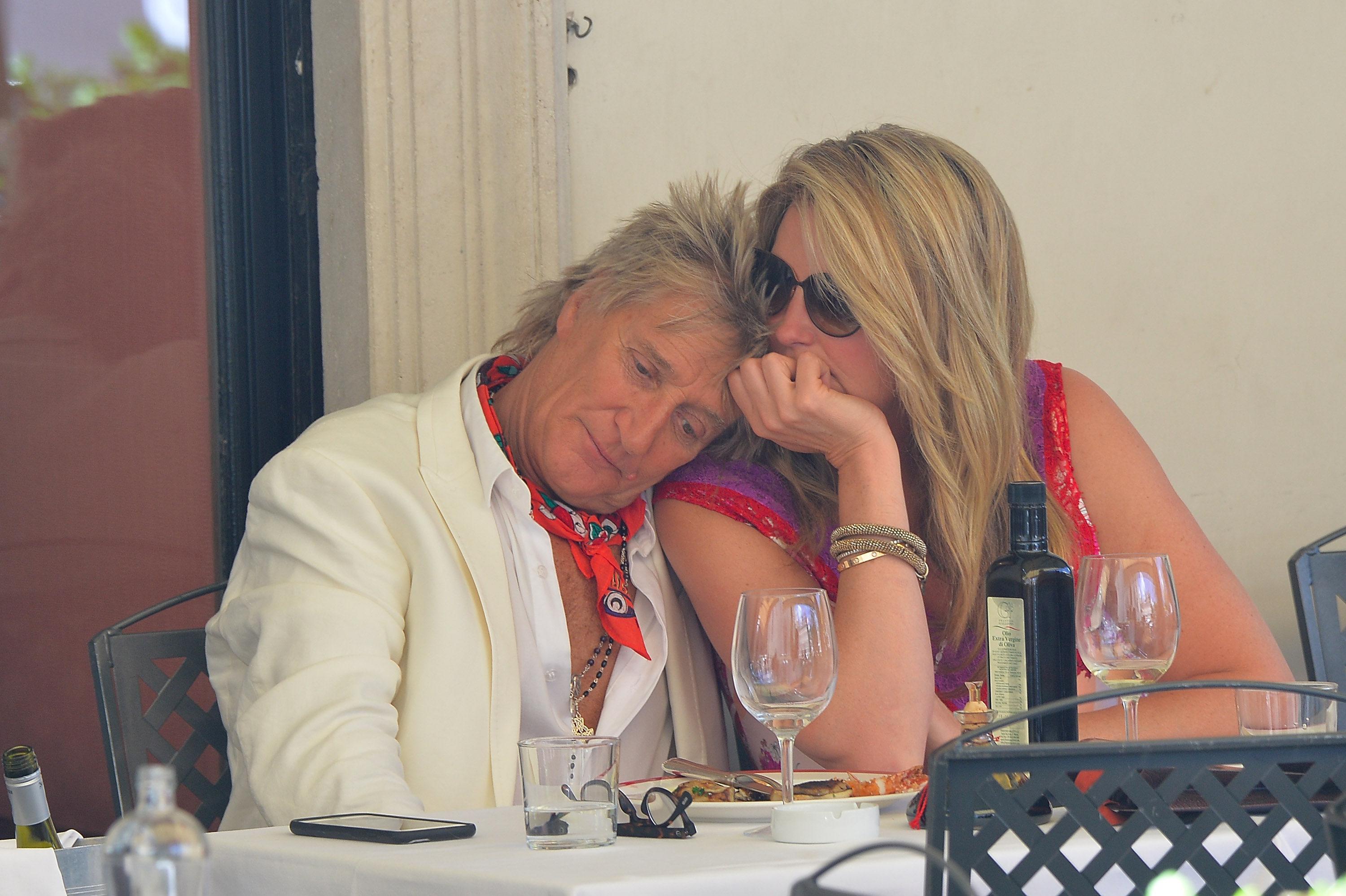 Sir Rod Stewart et Penny Lancaster aperçus le 24 mai 2018, à Rome, en Italie. | Source : Getty Images