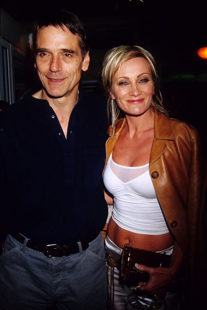 MAI 2002 : Jeremy Irons et Patricia Kaas assistent au 55e Festival de Cannes en mai 2002, à Cannes, France. І Source : Getty Images