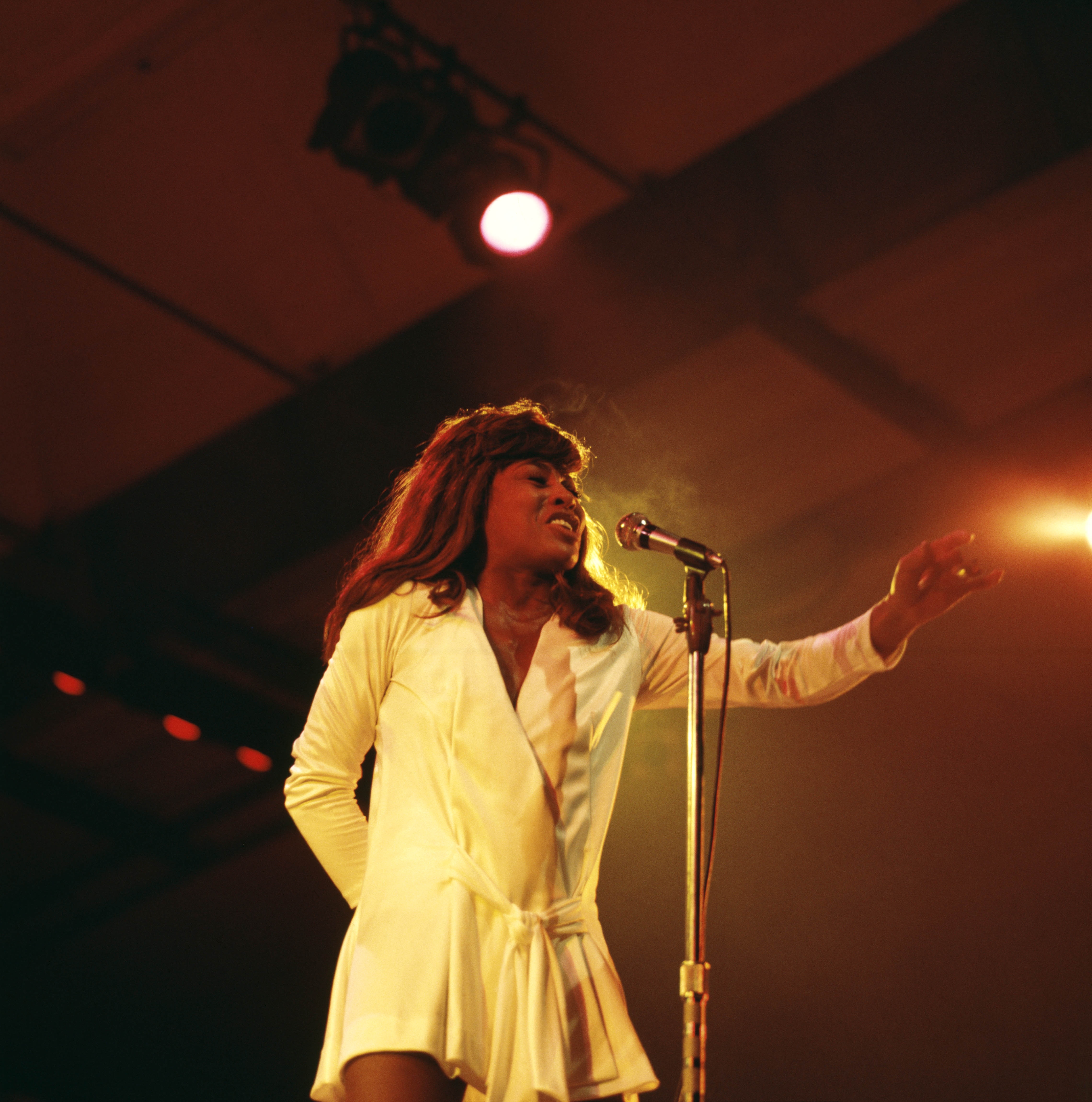 La chanteuse se produisant sur scène le 11 juillet 1970. | Source : Getty Images