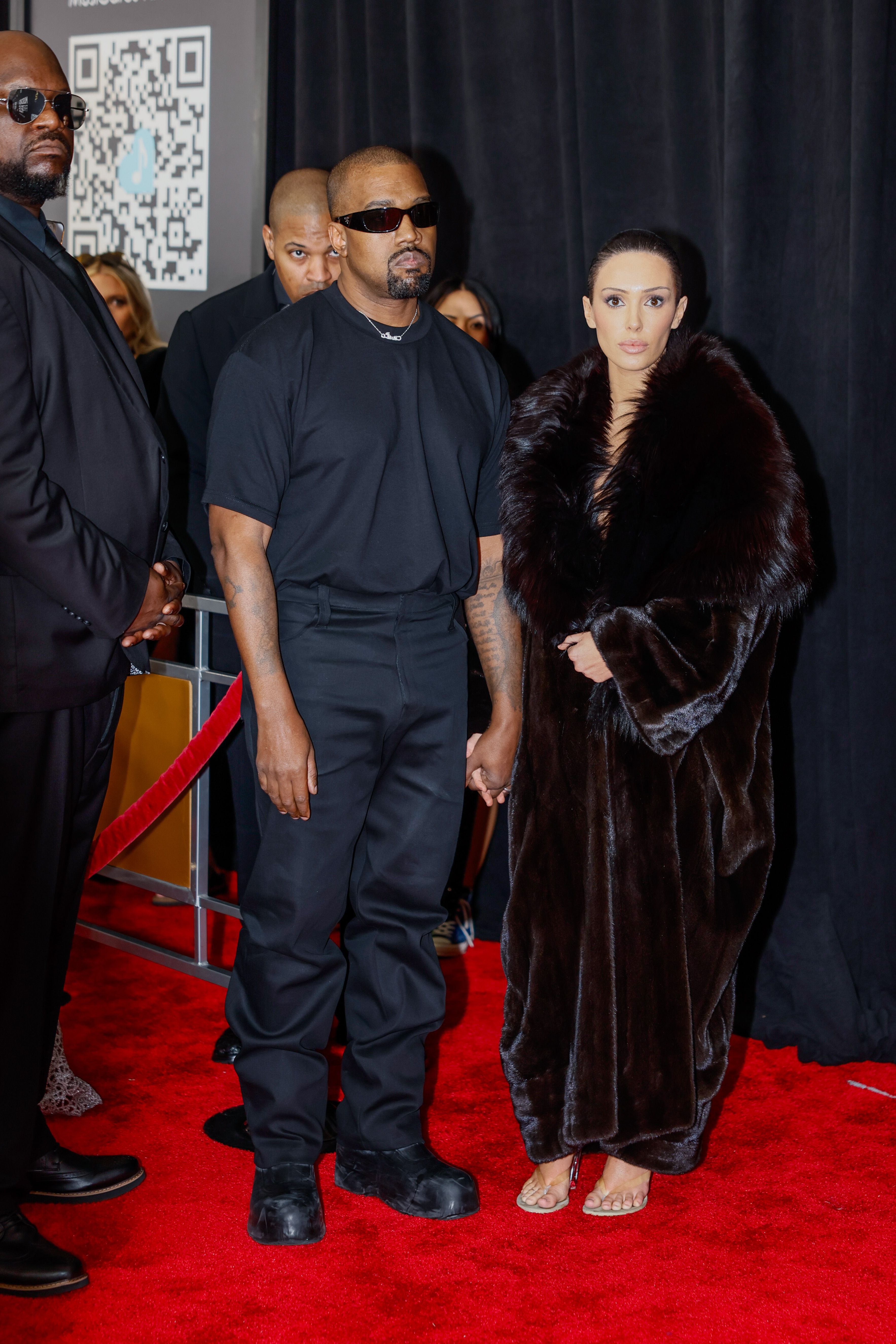 Kanye West et Bianca Censori sont photographiés lors de la 67e cérémonie des Grammys qui s'est déroulée au Crypto.com Arena à Los Angeles, Californie, le dimanche 2 février 2025 | Source : Getty Images