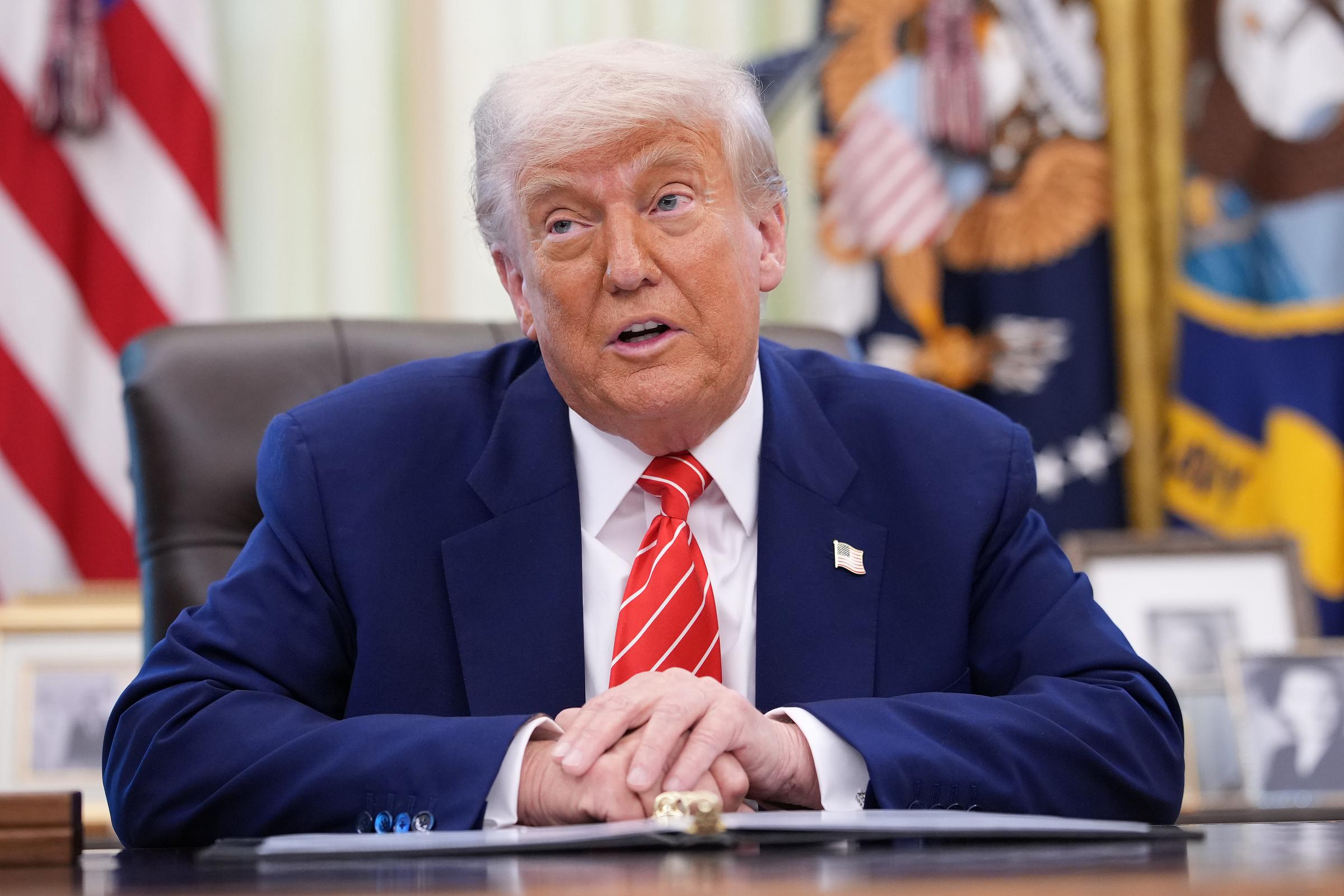 Donald Trump s'adresse aux journalistes dans le bureau ovale de la Maison Blanche, le 30 mai 2025, à Washington, D.C. | Source : Getty Images