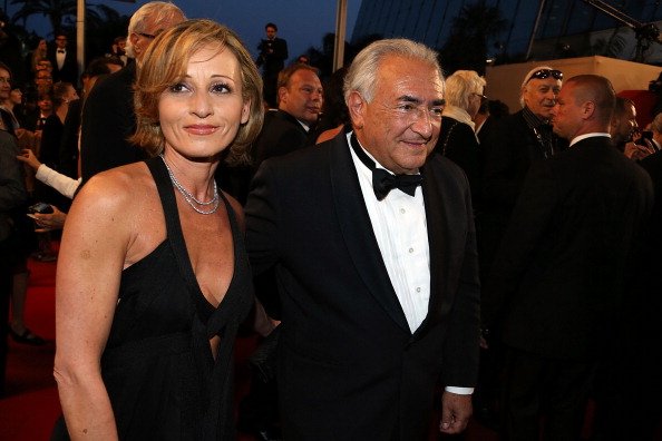 Dominique Strauss-Kahn et Myriam L'Aouffir au Palais des Festivals le 25 mai 2013 à Cannes, France. | Photo : Getty Images