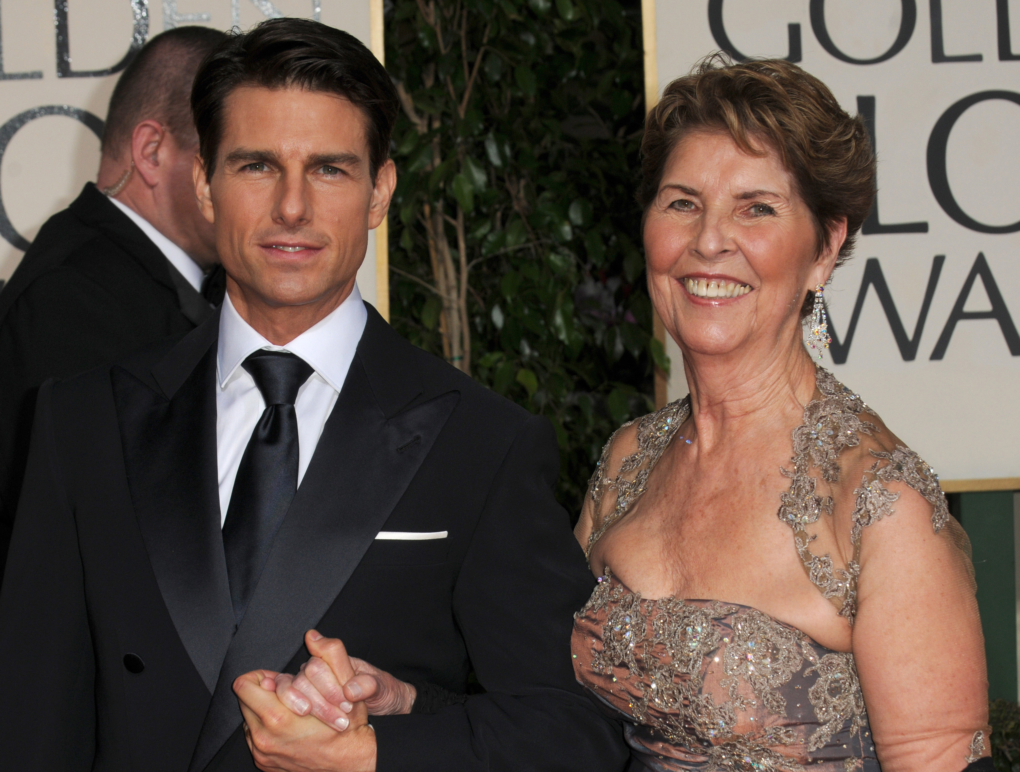 Tom Cruise et Mary Lee Pfeiffer lors de la 66e cérémonie annuelle des Golden Globe Awards à Hollywood, 2009 | Source : Getty Images
