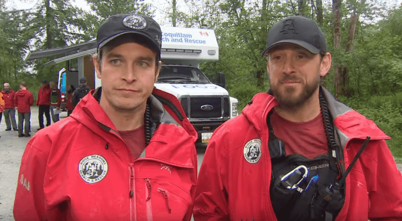 Bryan Moffatt et Brad Rennie de Ridge Meadows Search and Rescue | Photo : CBC News : The National