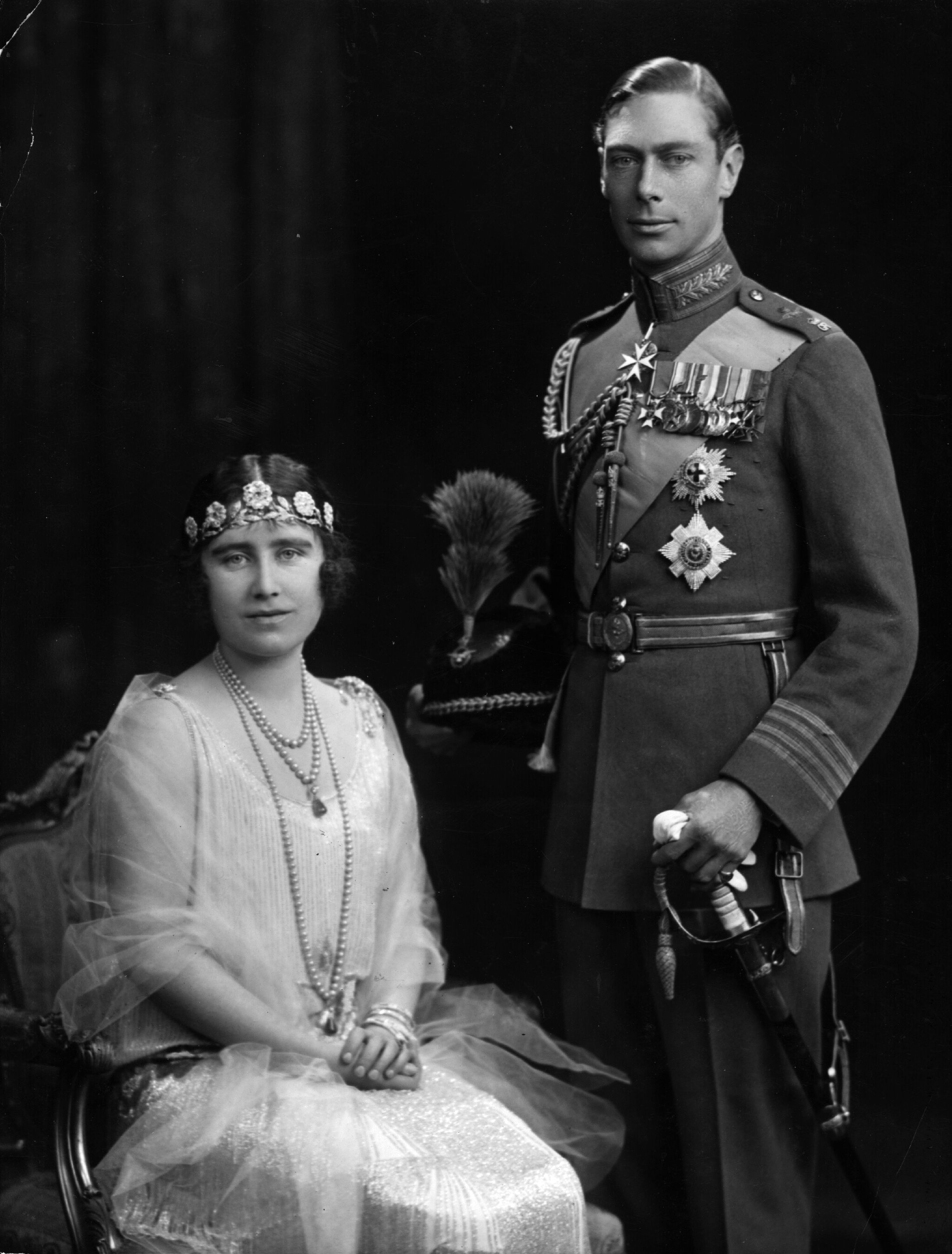 Le duc et la duchesse d'York le jour de leur mariage, le 26 avril 1923, qui deviendront plus tard le roi George VI (1895 - 1952) et la reine Élisabeth (1900 - 2002). | Source : Getty Images