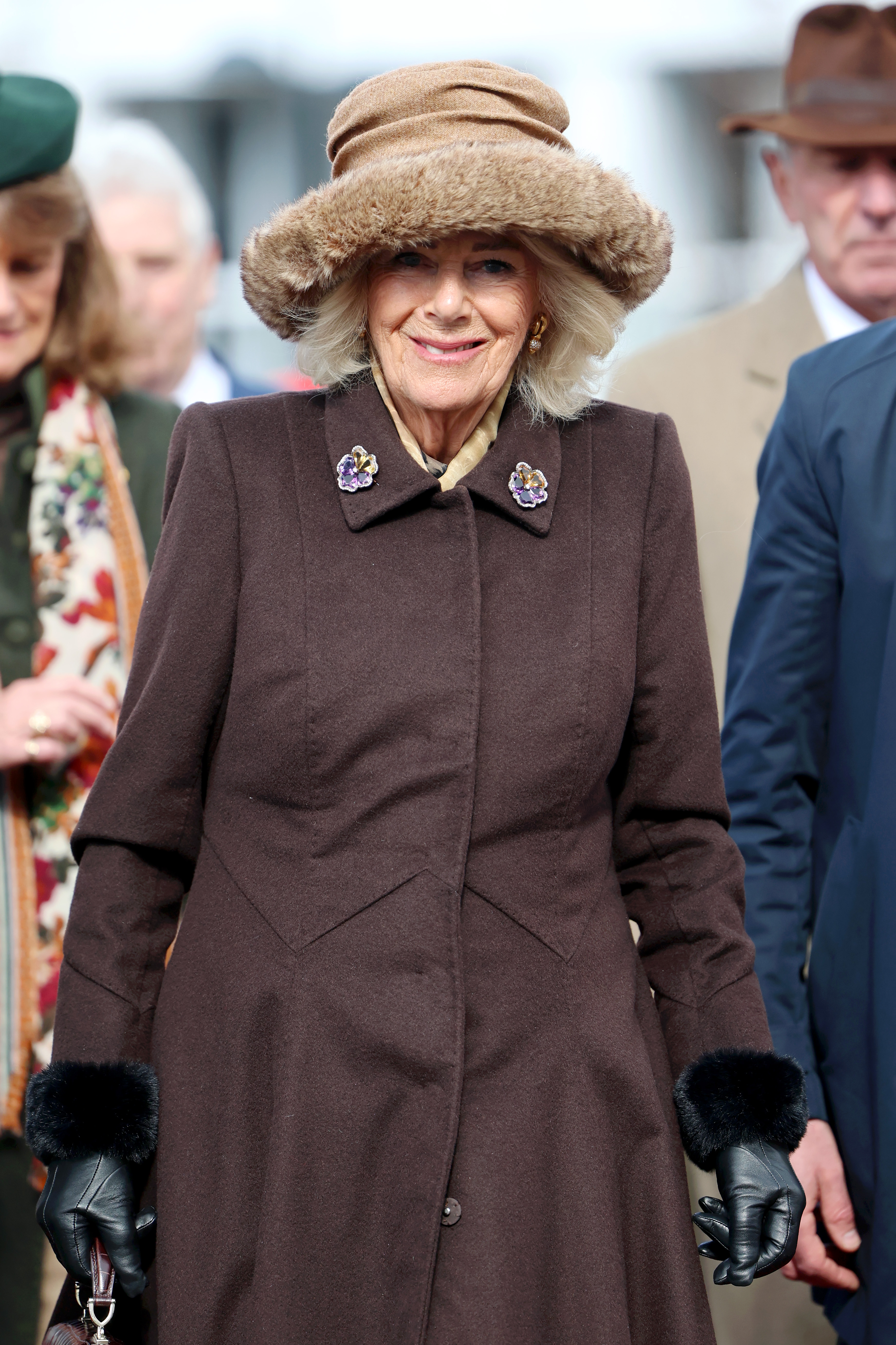 La reine Camilla est photographiée lors du deuxième jour du festival de Cheltenham, le 12 mars 2025, à Cheltenham, en Angleterre | Source : Getty Images