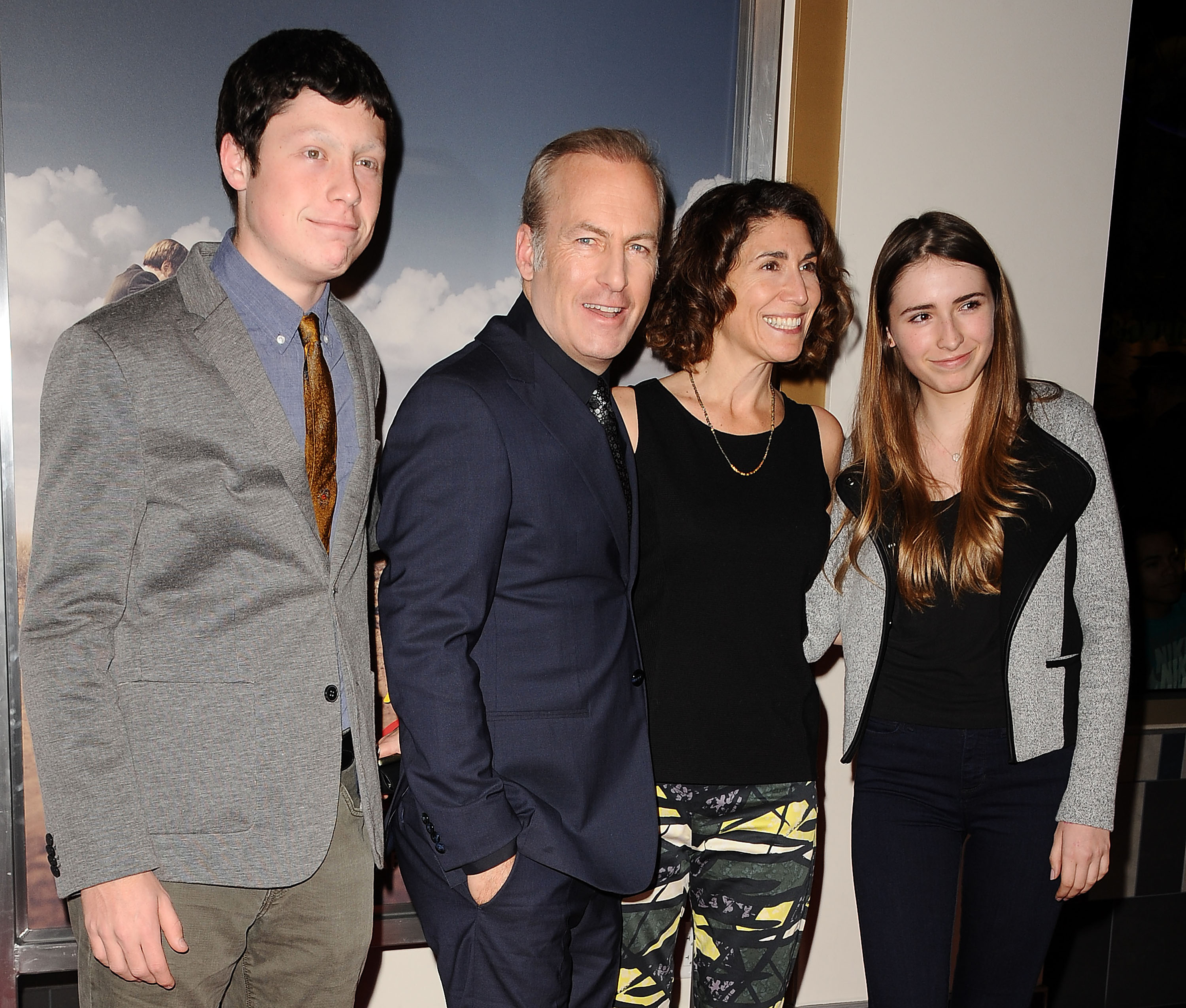 Nate Odenkirk, Bob Odenkirk, Naomi Yomtov, et Erin Odenkirk à Los Angeles, Californie, le 29 janvier 2015. | Source : Getty Images