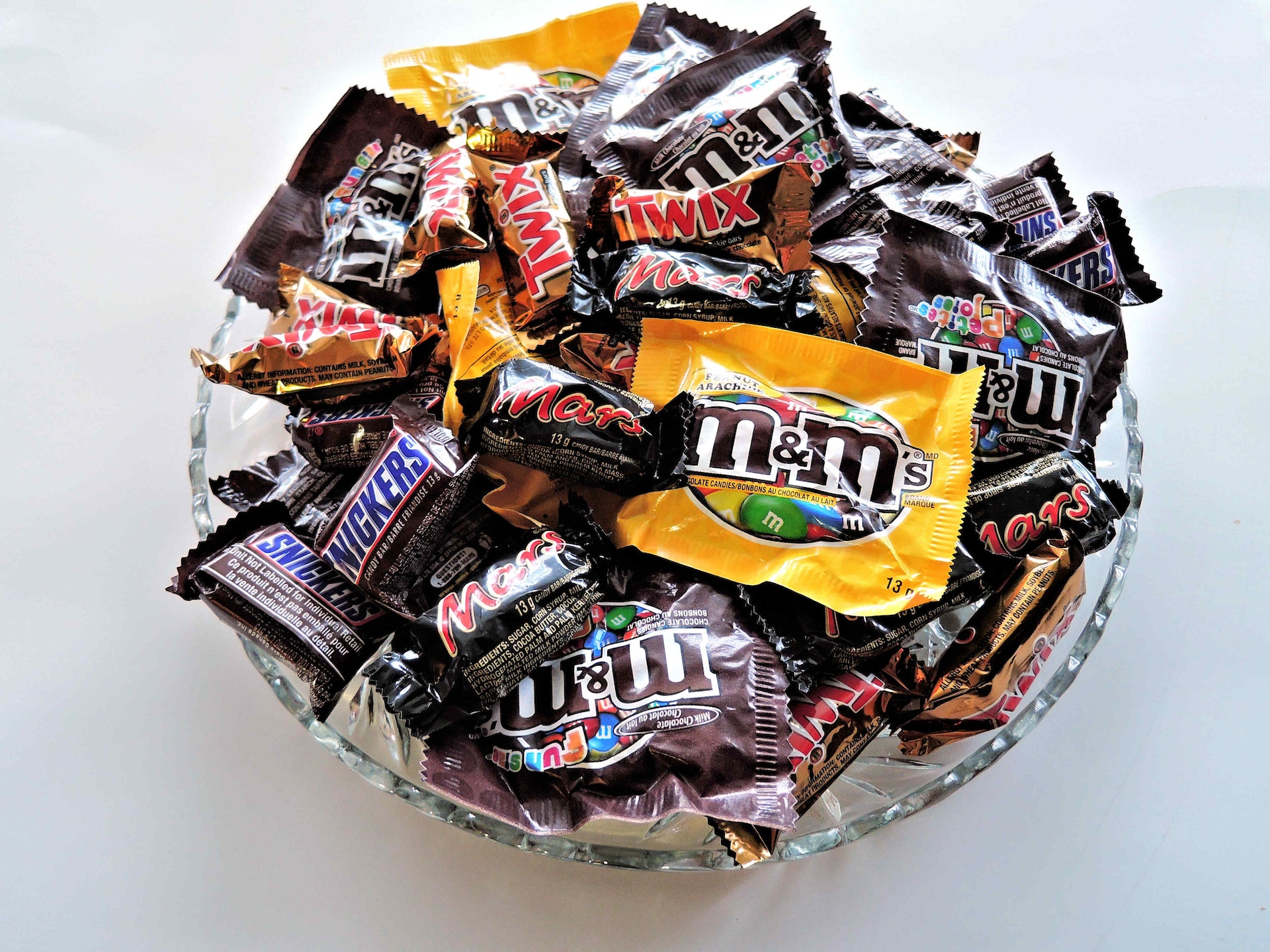 Un bol rempli de chocolats | Source : Pexels