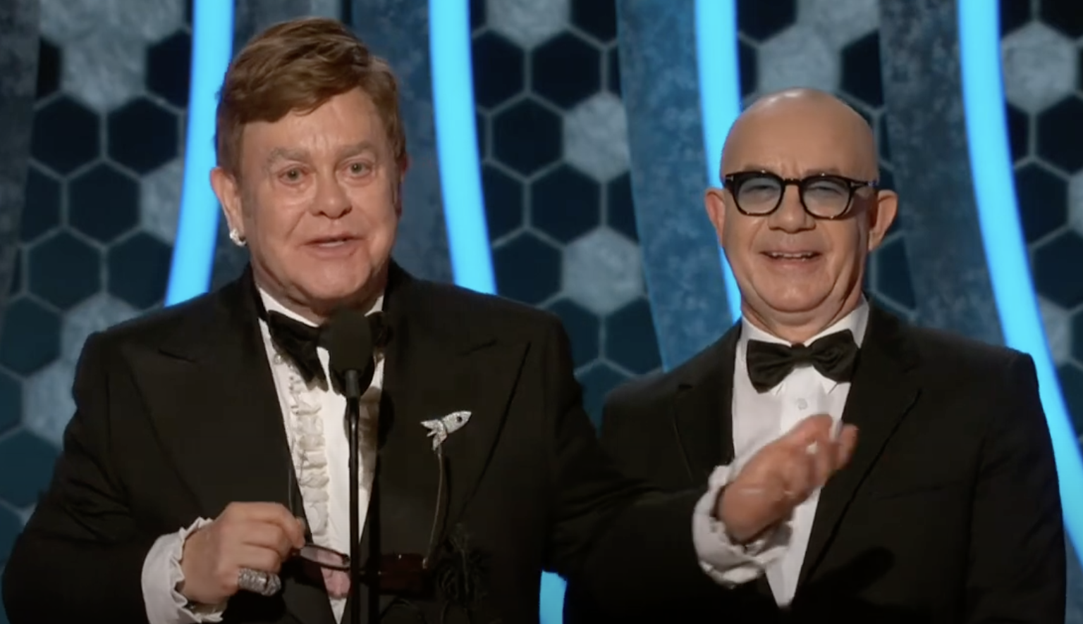 Elton John et Bernie Taupin présents lors de la cérémonie des Golden Globe Awards 2020 | Source : YouTube/ Elton John HD Collection