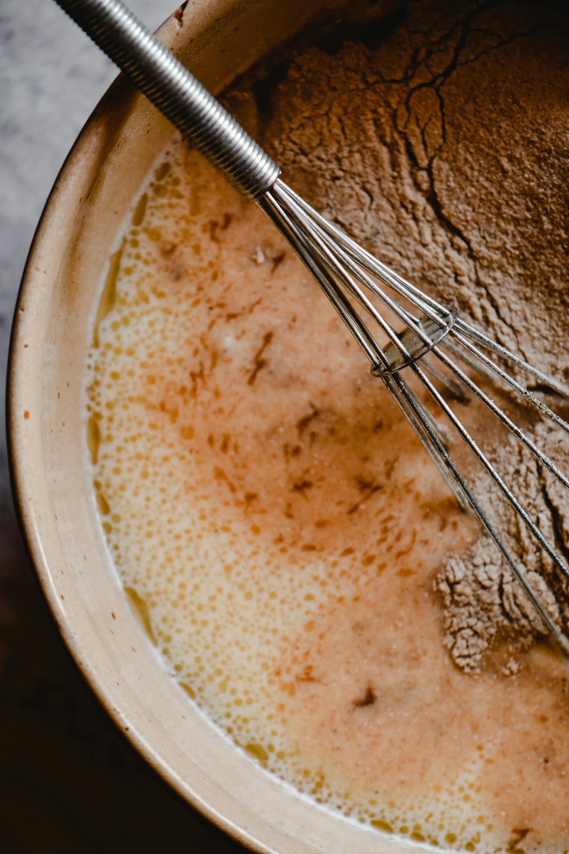 Pâte à crêpes dans un bol à mélanger | Source : Pexels