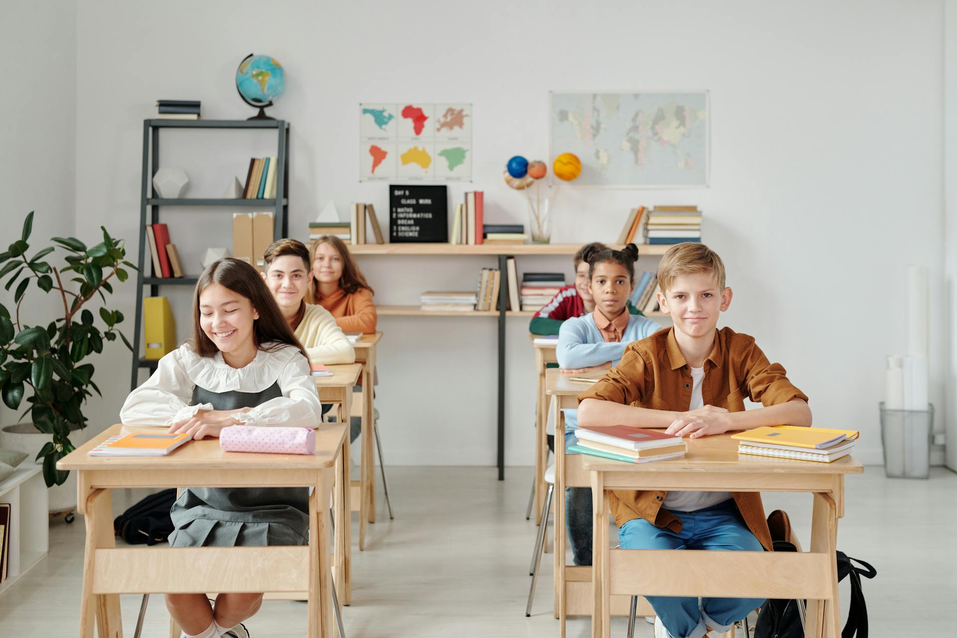 Enfants dans une salle de classe | Source : Pexels