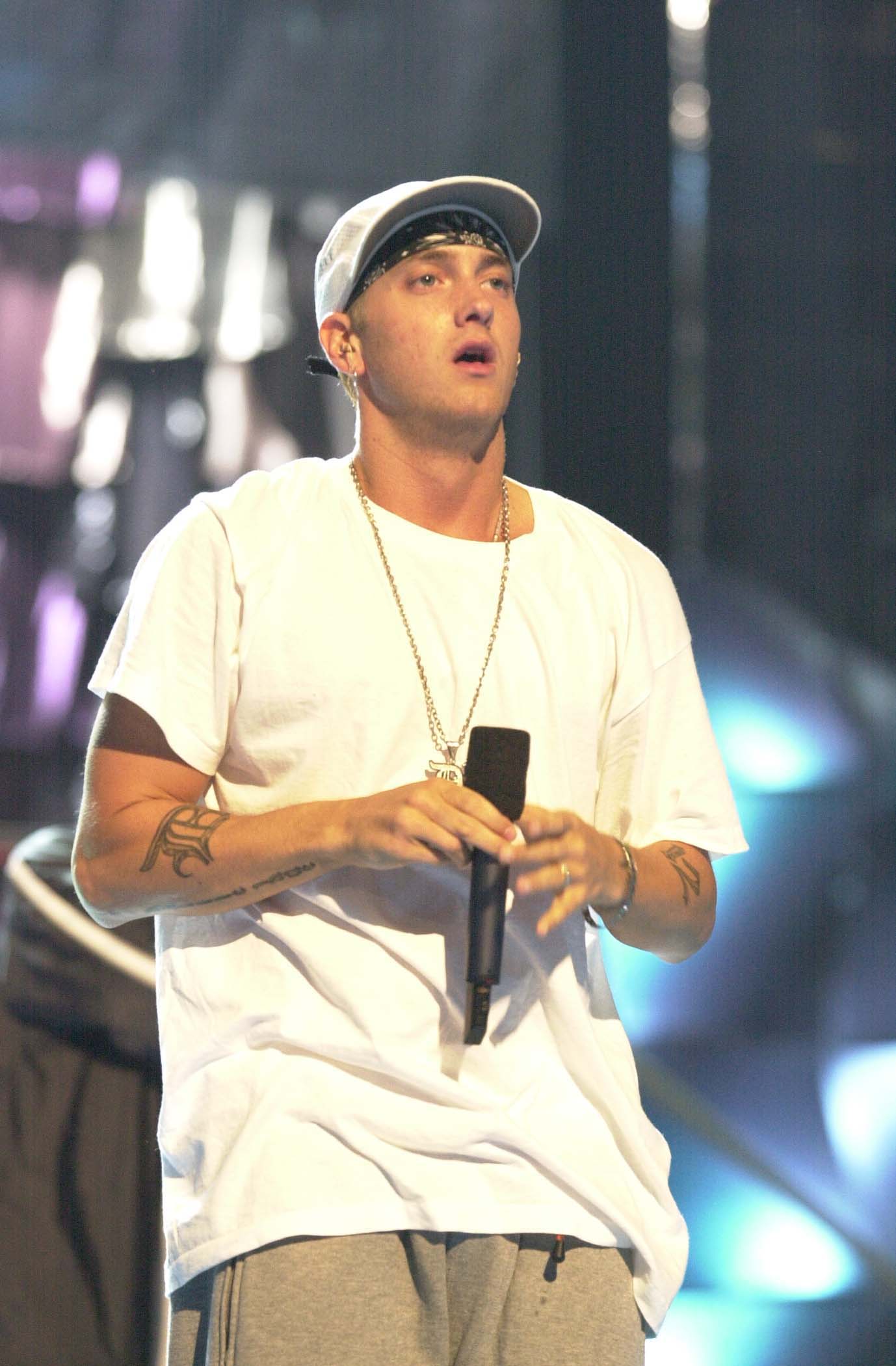 Eminem pendant la répétition des MTV VMA 2000 le 7 septembre 2000 | Source : Getty Images
