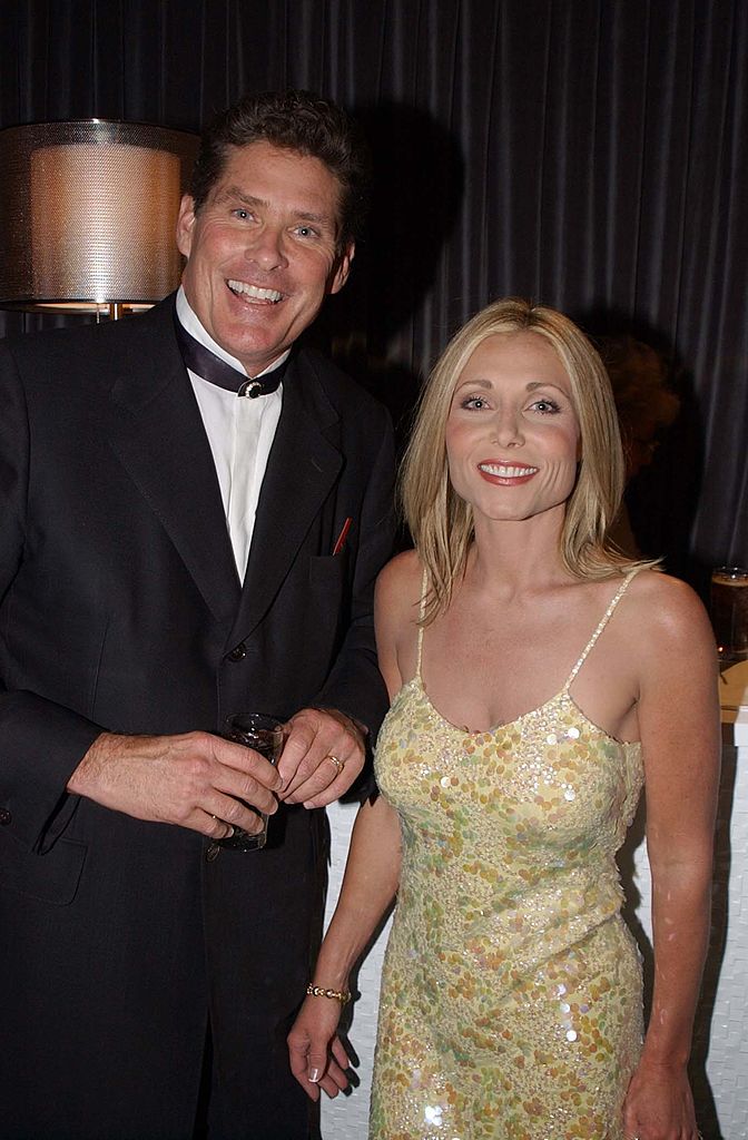 David Hasselhoff et Pamela Bach lors de la Miramax Post Golden Globe Party 2002 à Beverly Hills. | Photo : Getty Images
