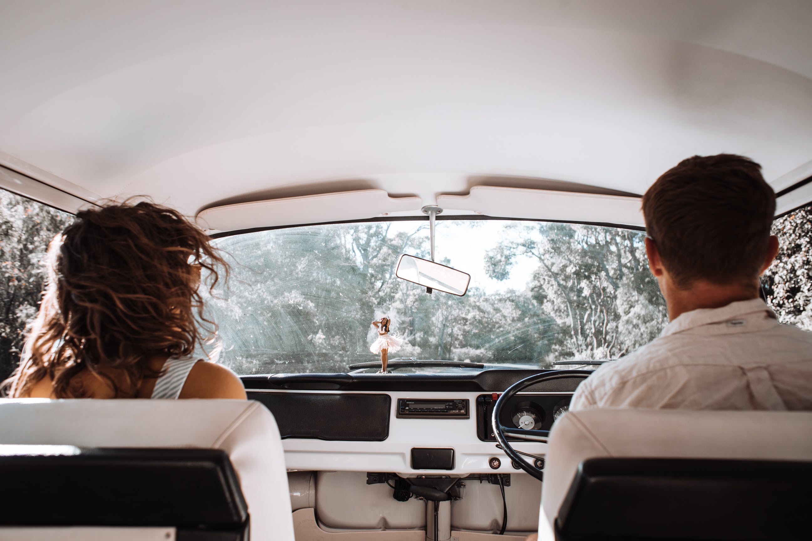 Un couple dans une voiture | Source : Pexels