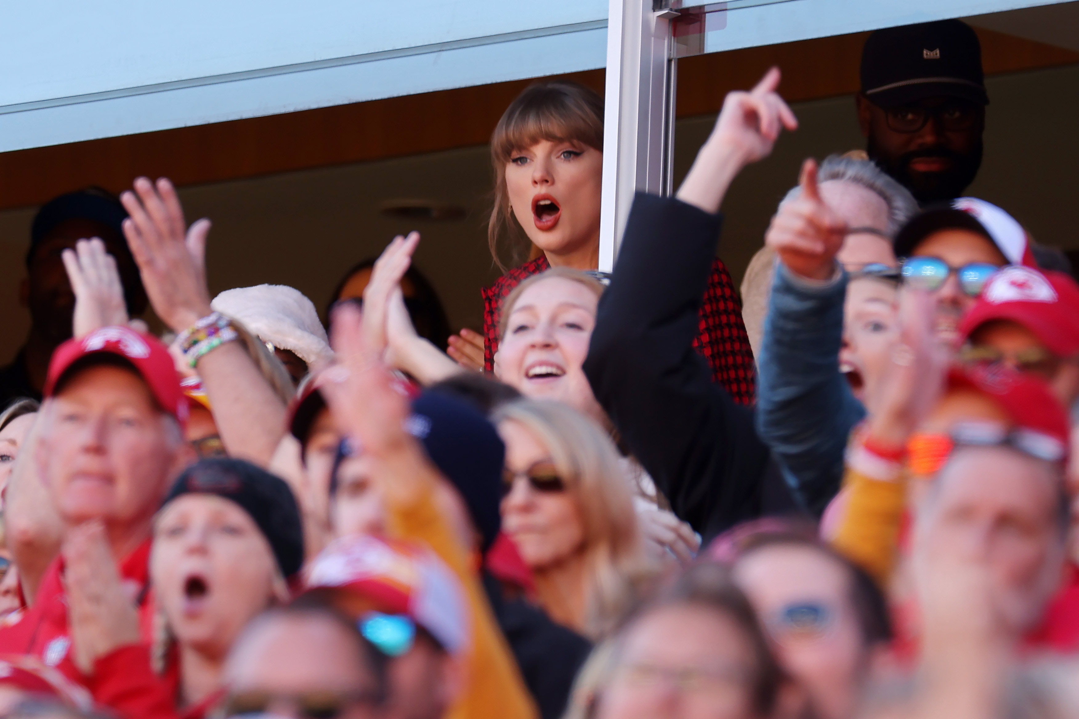 Taylor Swift réagit au match de football. | Source : Getty Images