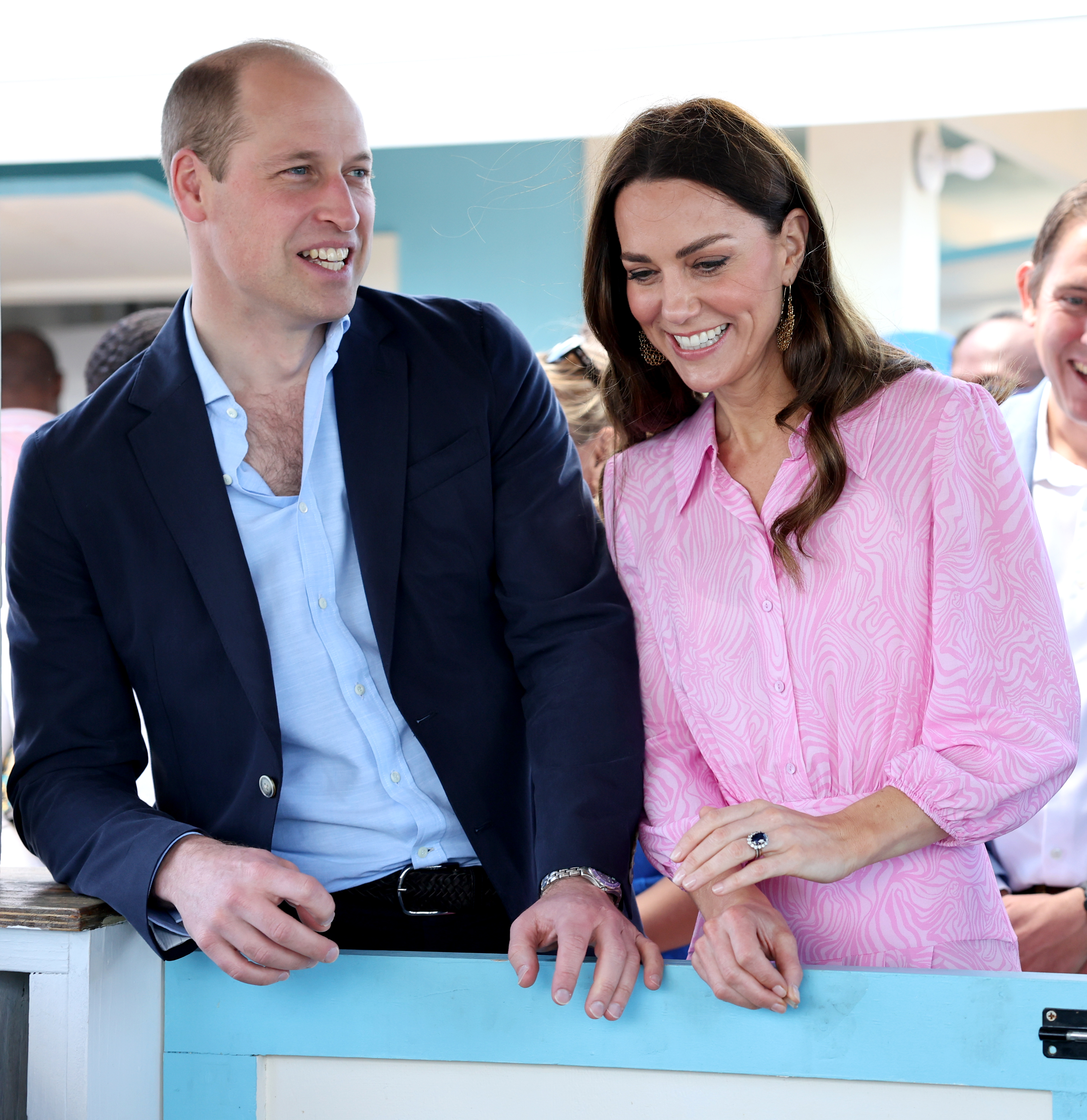 Catherine, princesse de Galles et le prince William, prince de Galles lors d'une visite à Abaco à Great Abaco, aux Bahamas, le 26 mars 2022. | Source : Getty Images